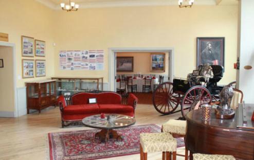 Windsor Hotel & Restaurant photo 2