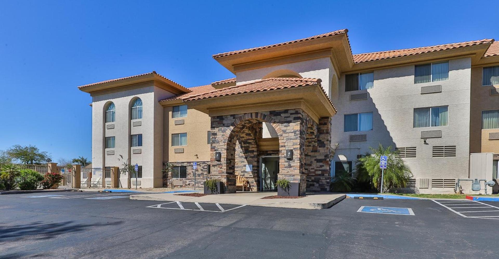 Wingate by Wyndham Chandler Phoenix photo 26