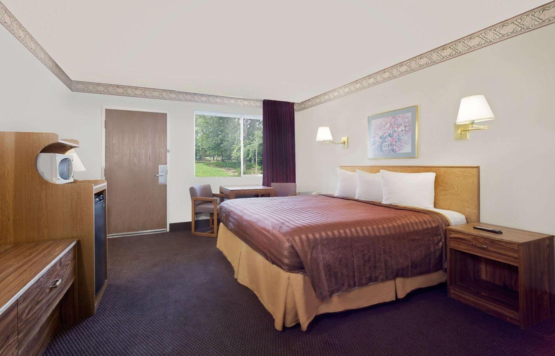 Travelodge by Wyndham Page, View of Lake Powell photo 14