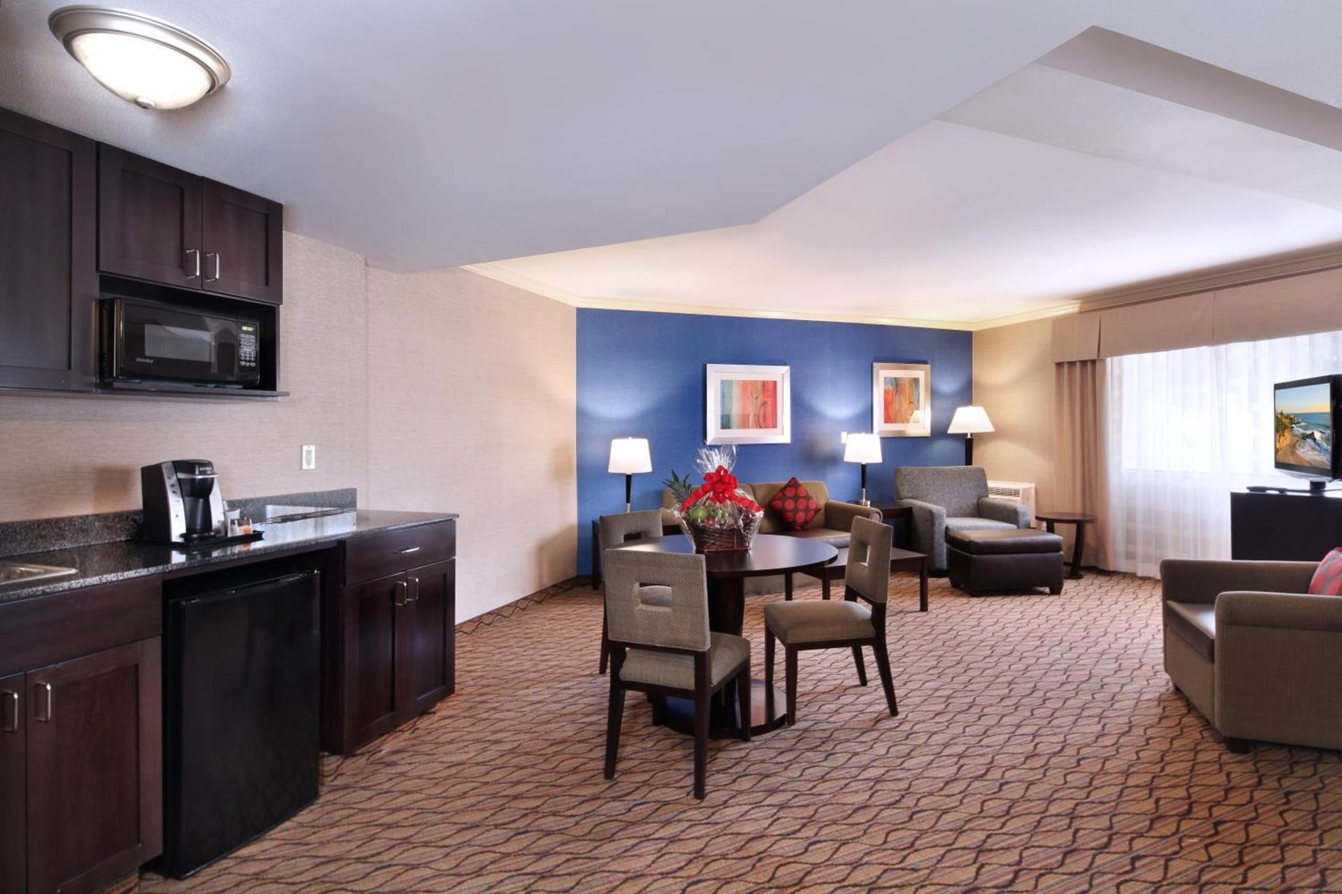 Holiday Inn Express Port Hueneme by IHG photo 18