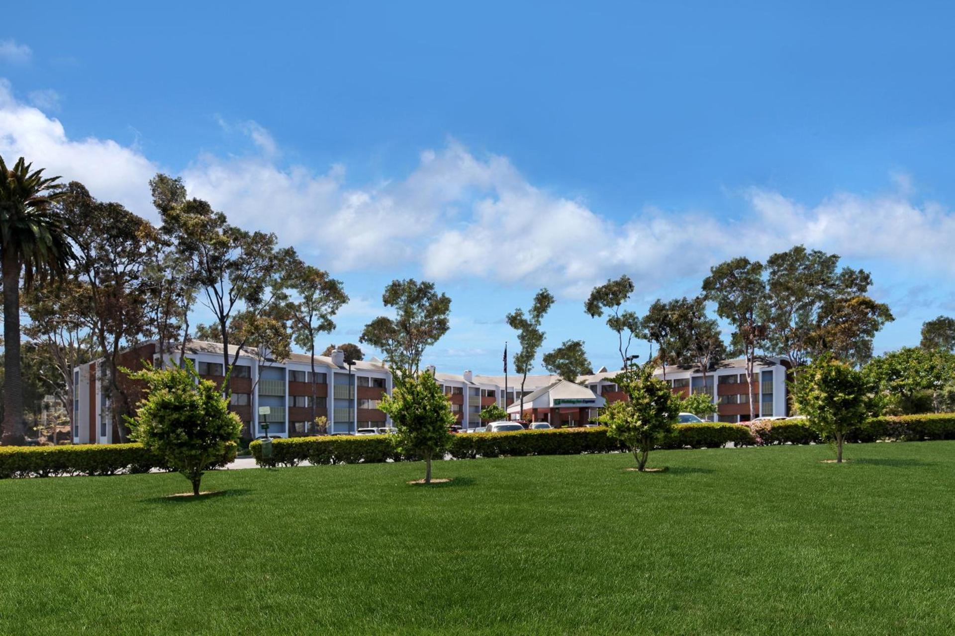 Holiday Inn Express Port Hueneme by IHG photo 13