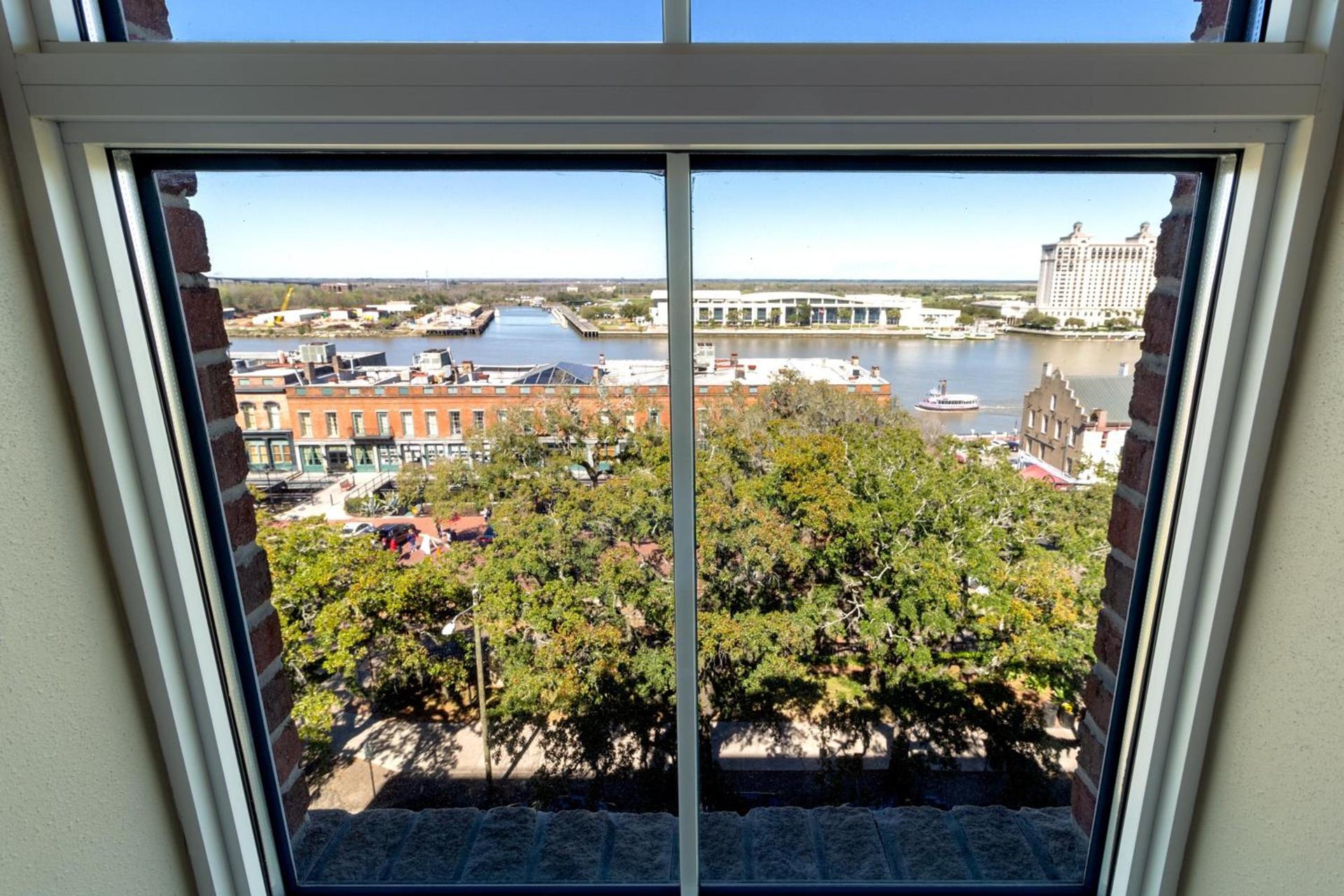 Holiday Inn Express Savannah - Historic District photo 48