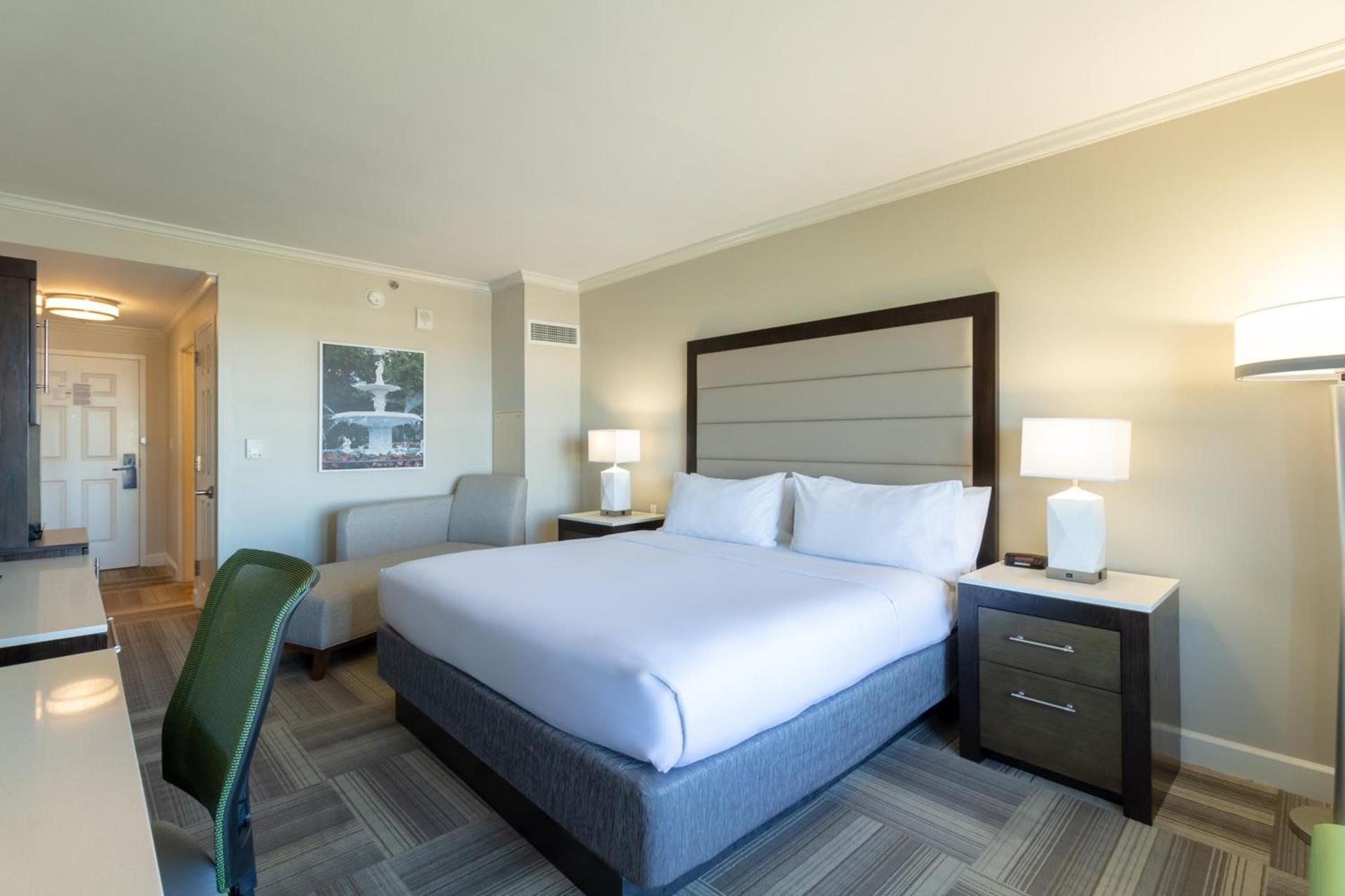 Holiday Inn Express Savannah - Historic District photo 59