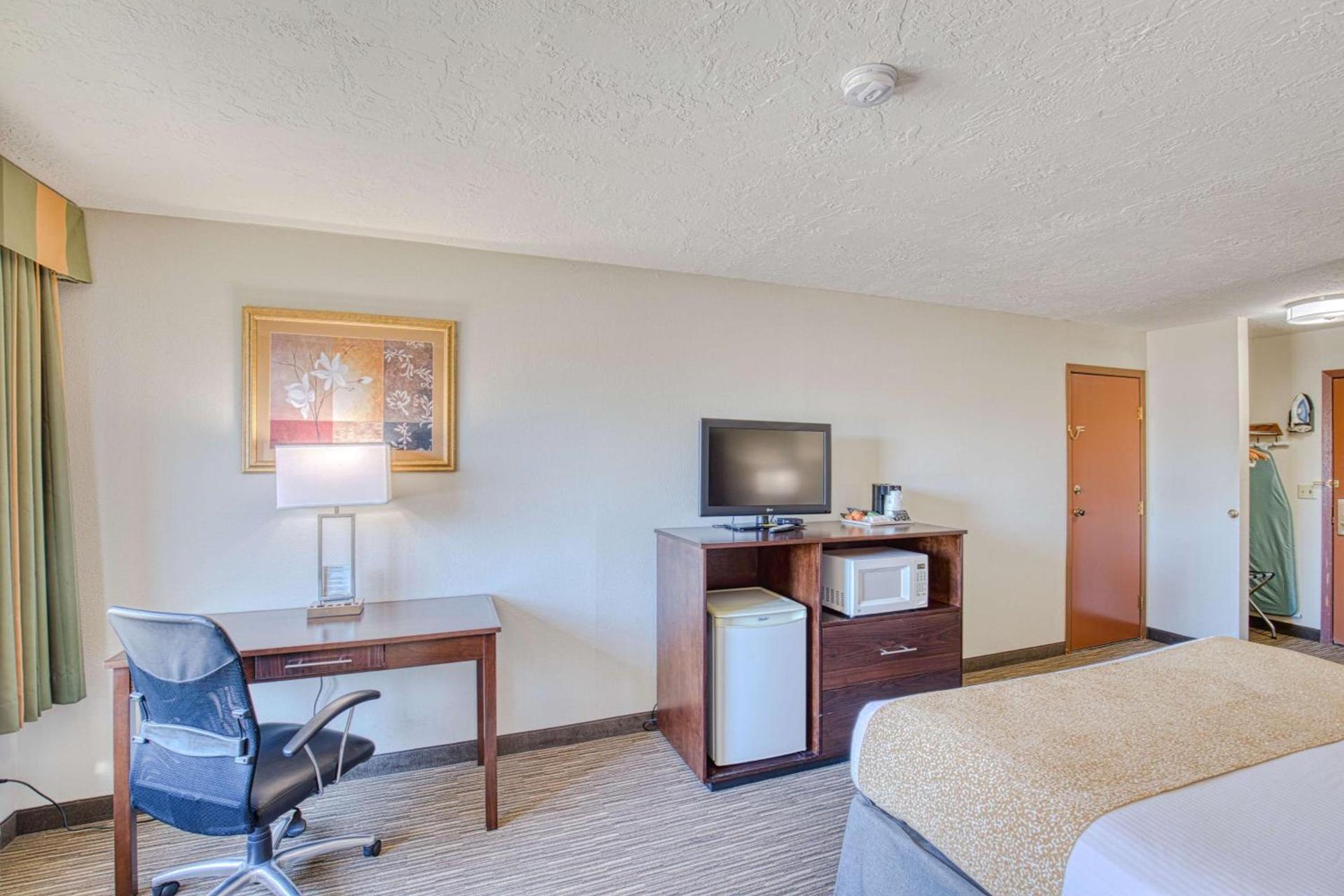 Best Western Green Valley Inn photo 11