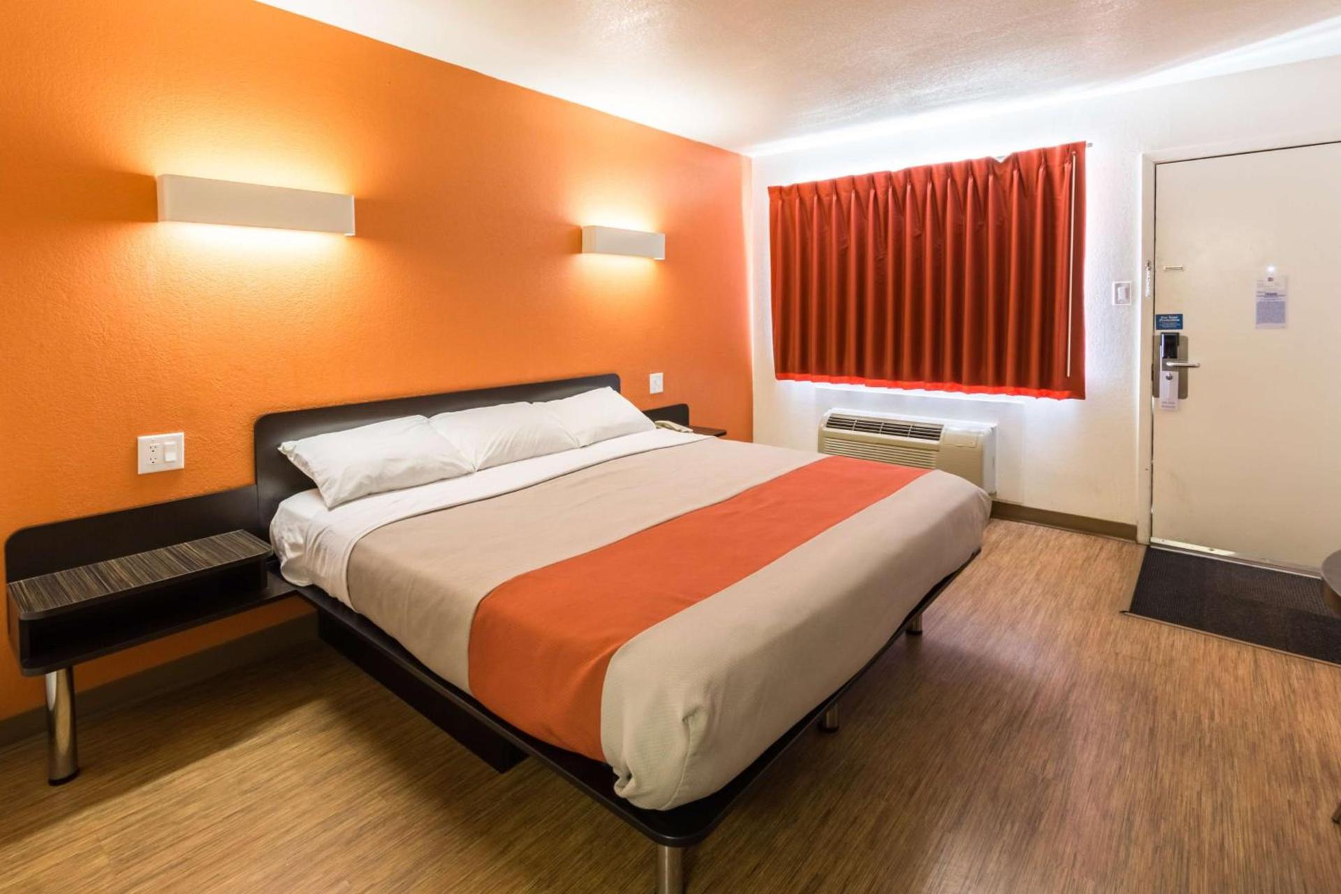Motel 6-Stephenville, TX photo 10