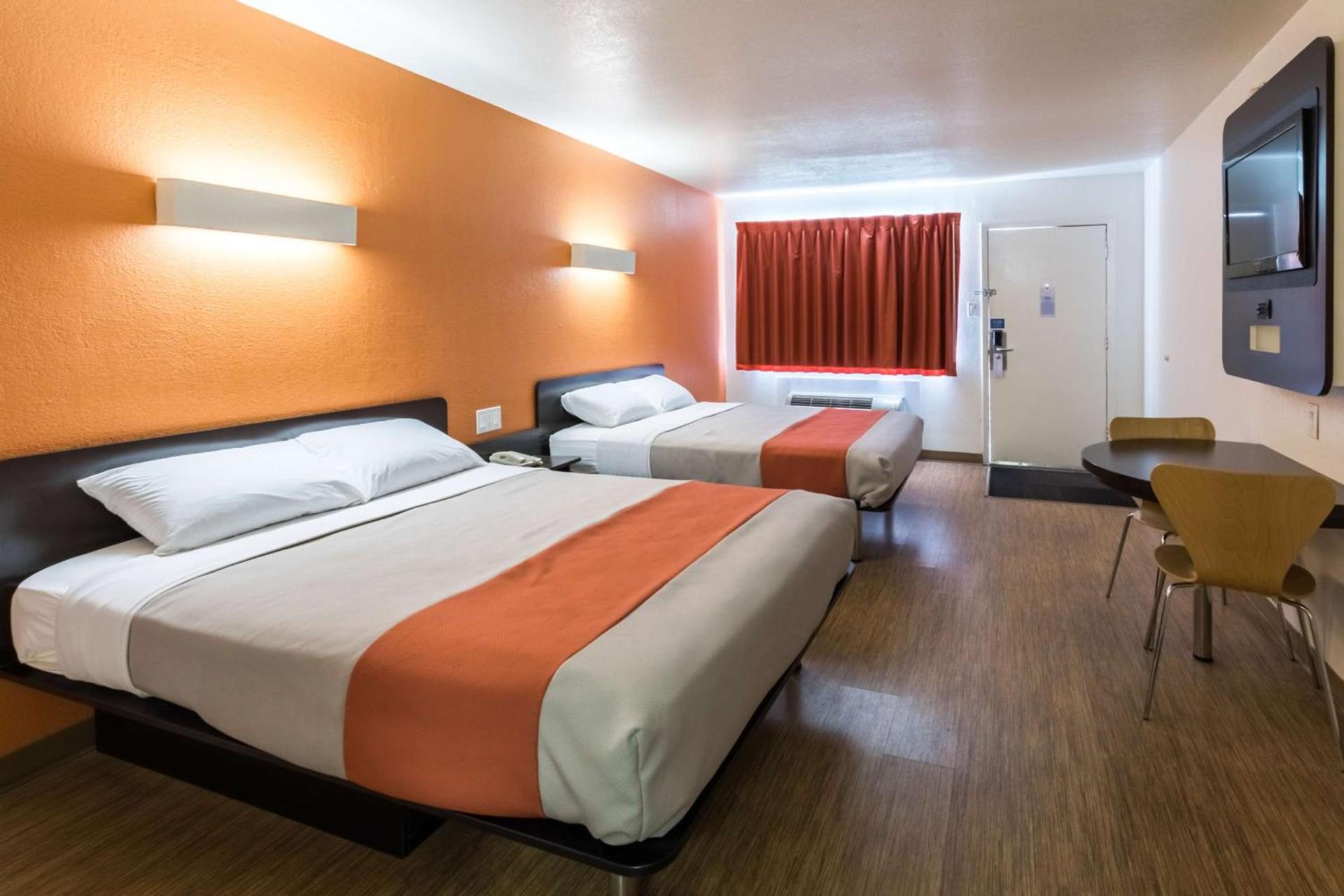 Motel 6-Stephenville, TX photo 14