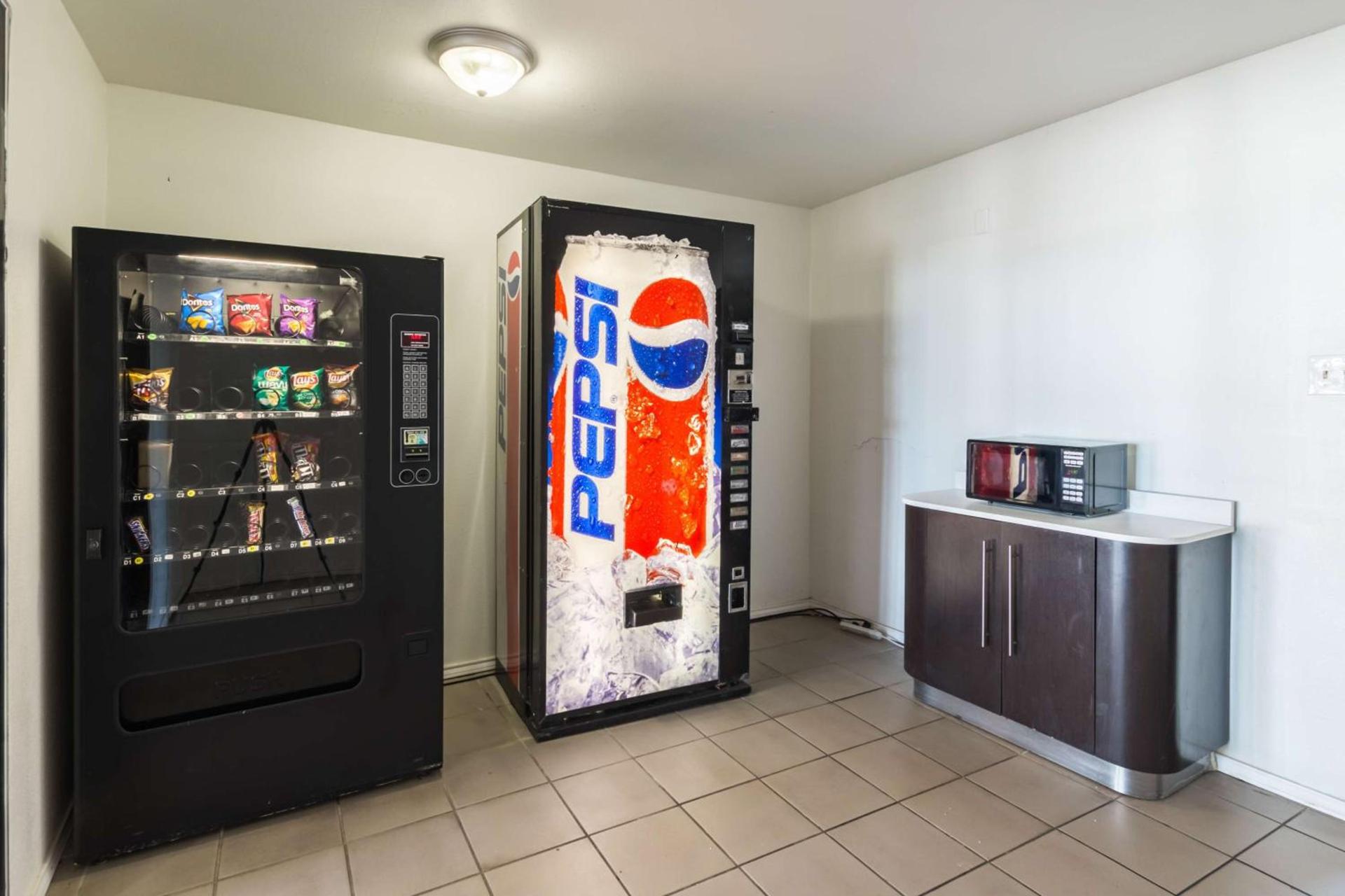 Motel 6-Stephenville, TX photo 27