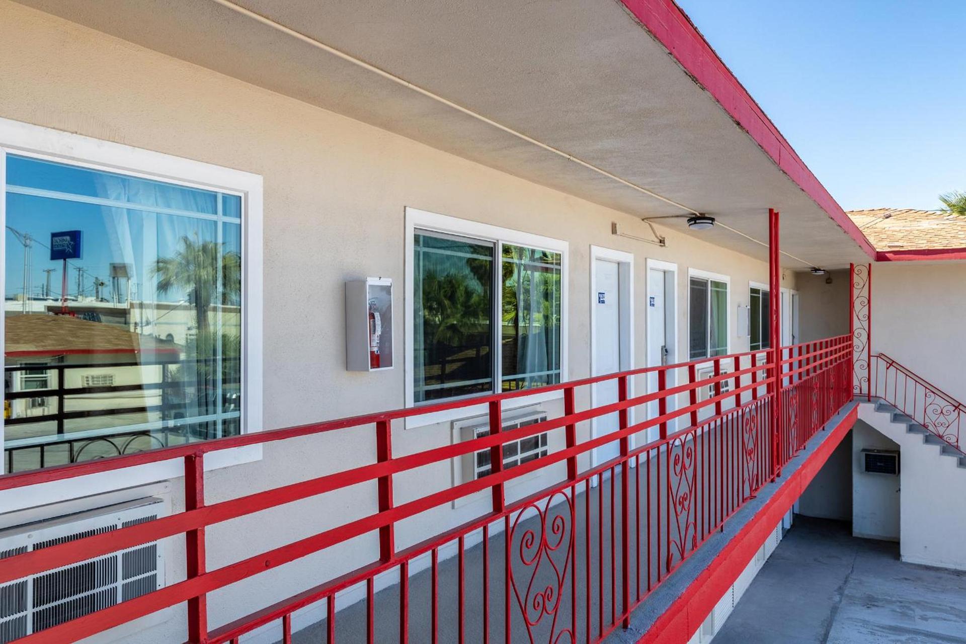 Econo Lodge Needles photo 5