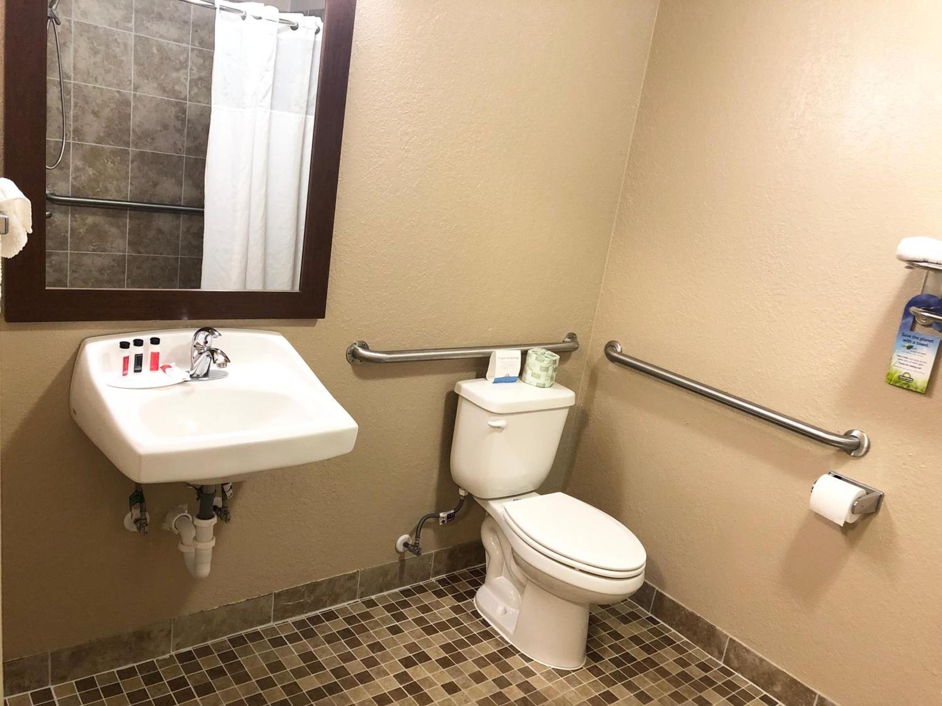Quality Inn West Des Moines I-80 & I-235 photo 13
