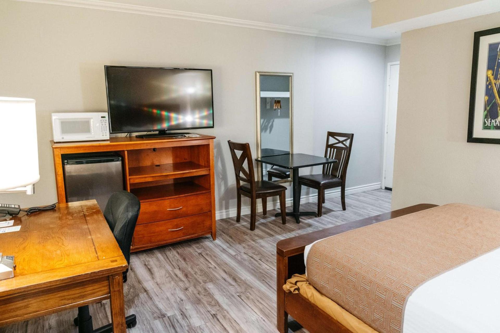 Best Western Palm Garden Inn photo 21