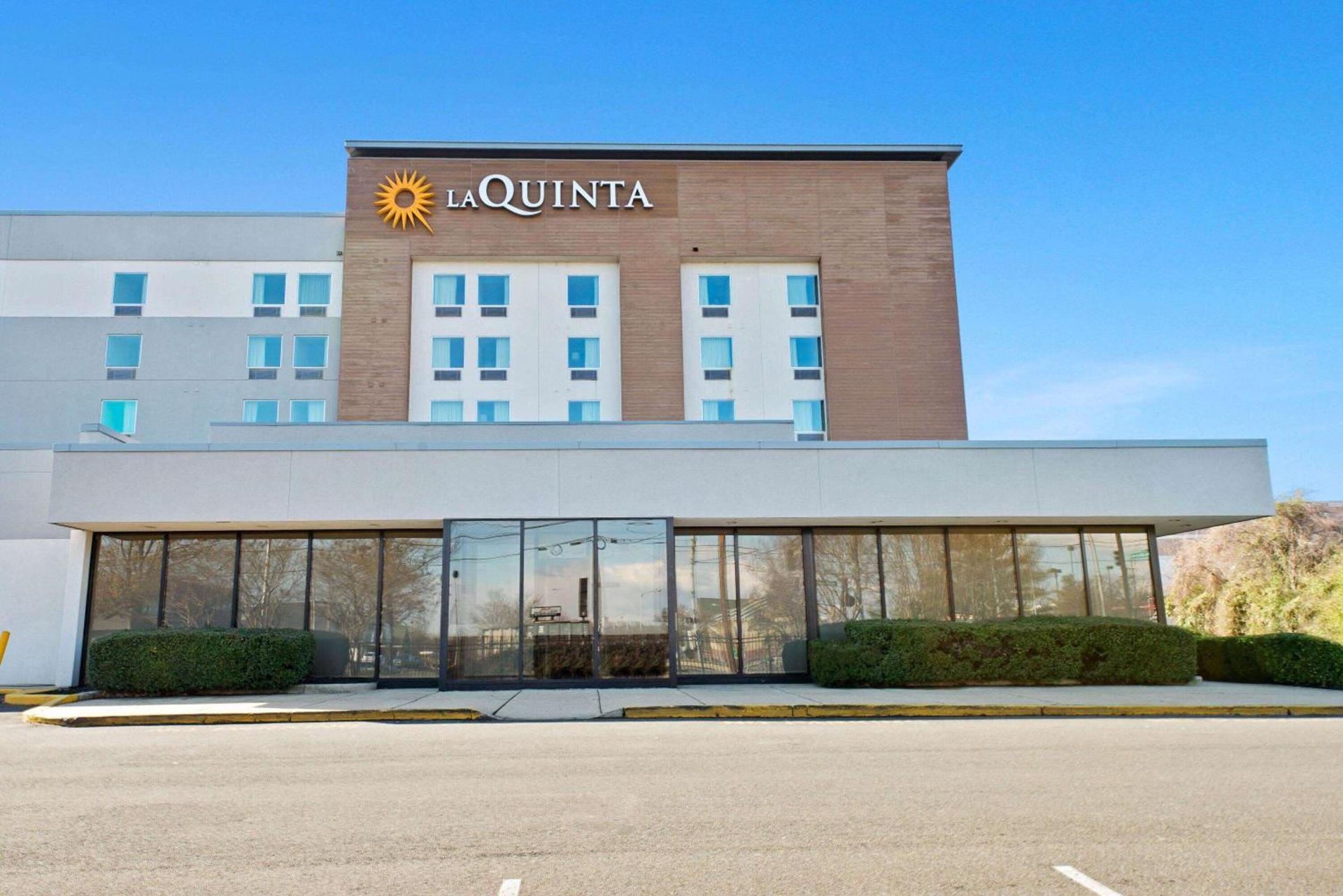 La Quinta Inn & Suites by Wyndham DC Metro Capital Beltway photo 77