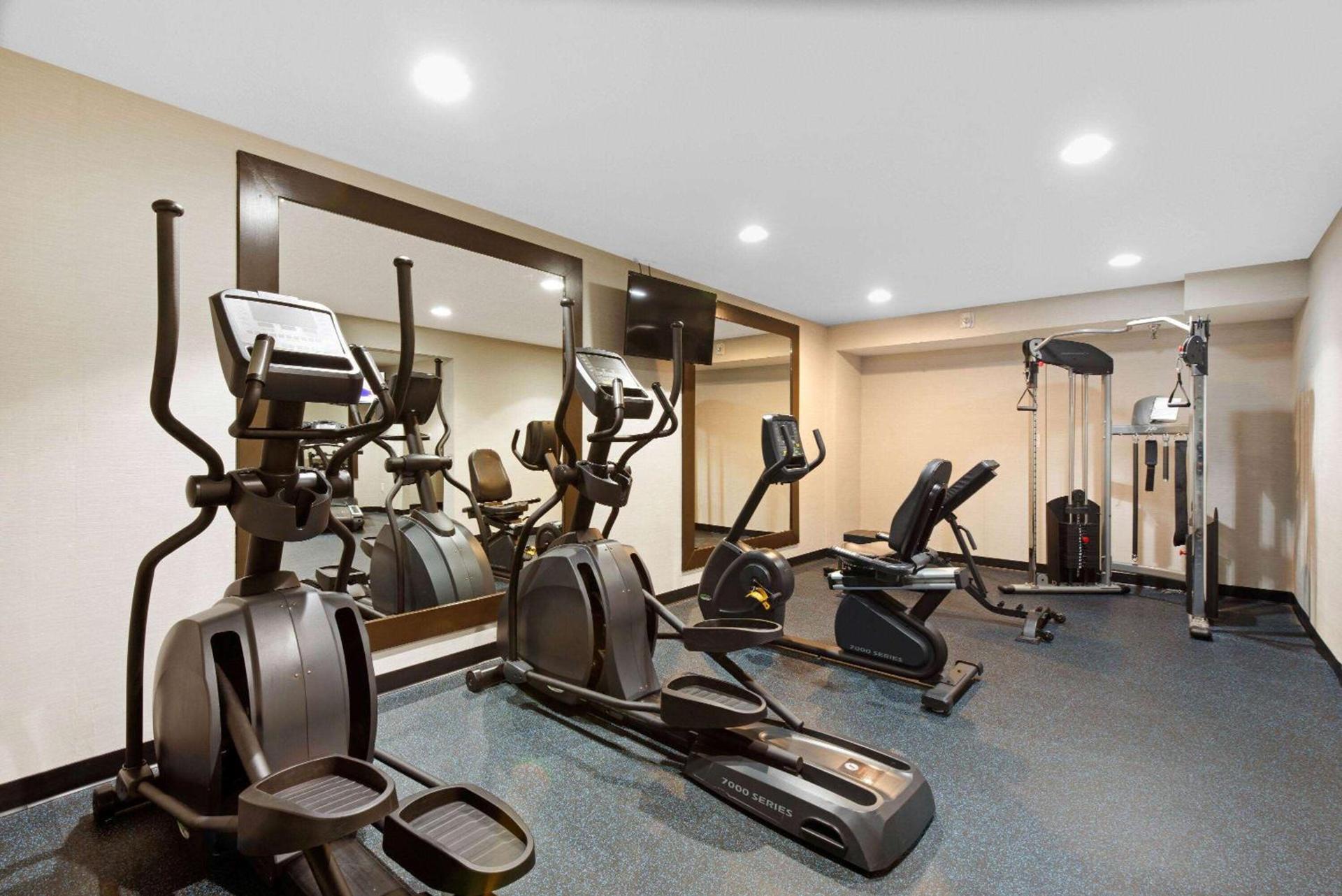 La Quinta Inn & Suites by Wyndham DC Metro Capital Beltway photo 27
