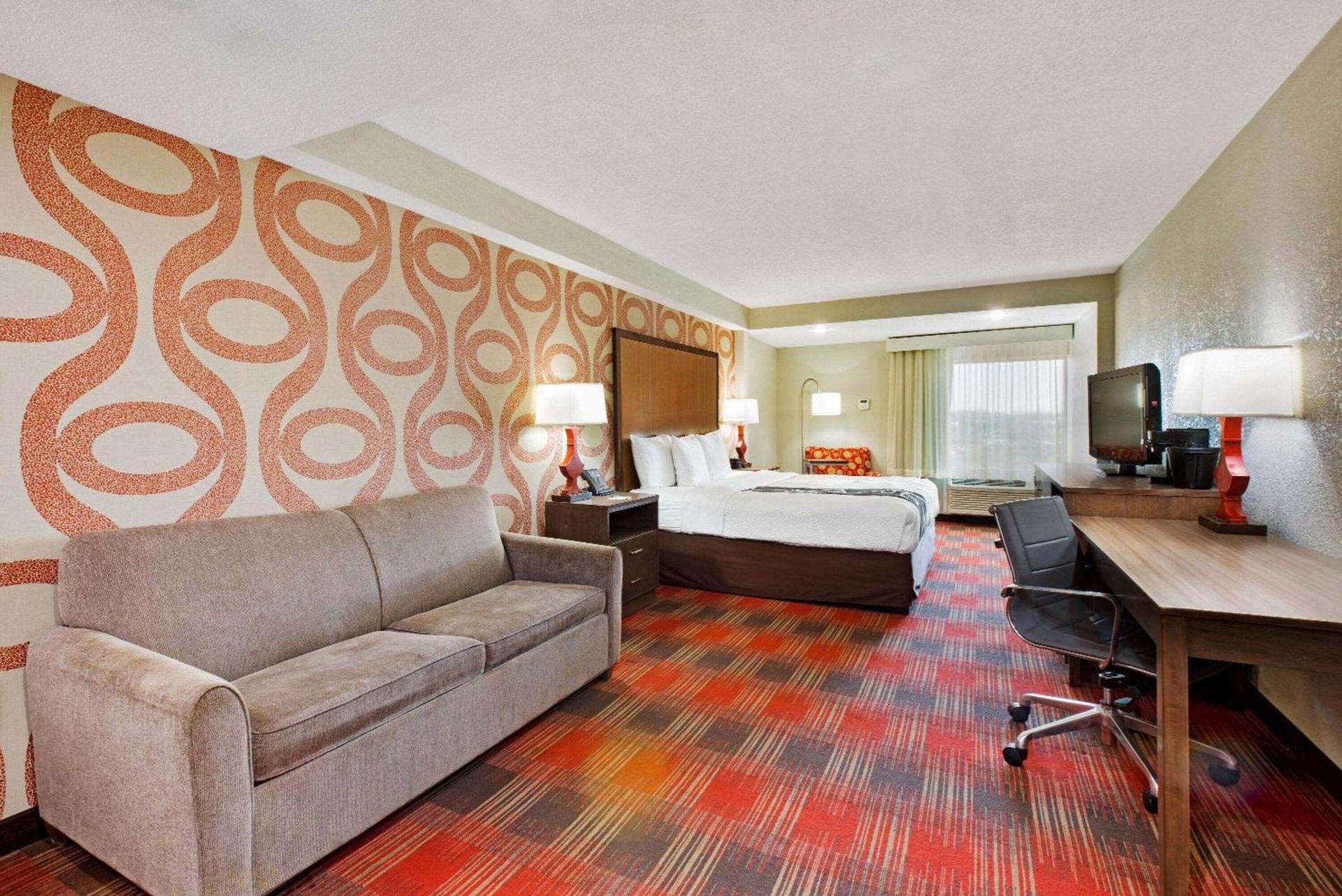 La Quinta Inn & Suites by Wyndham DC Metro Capital Beltway photo 15