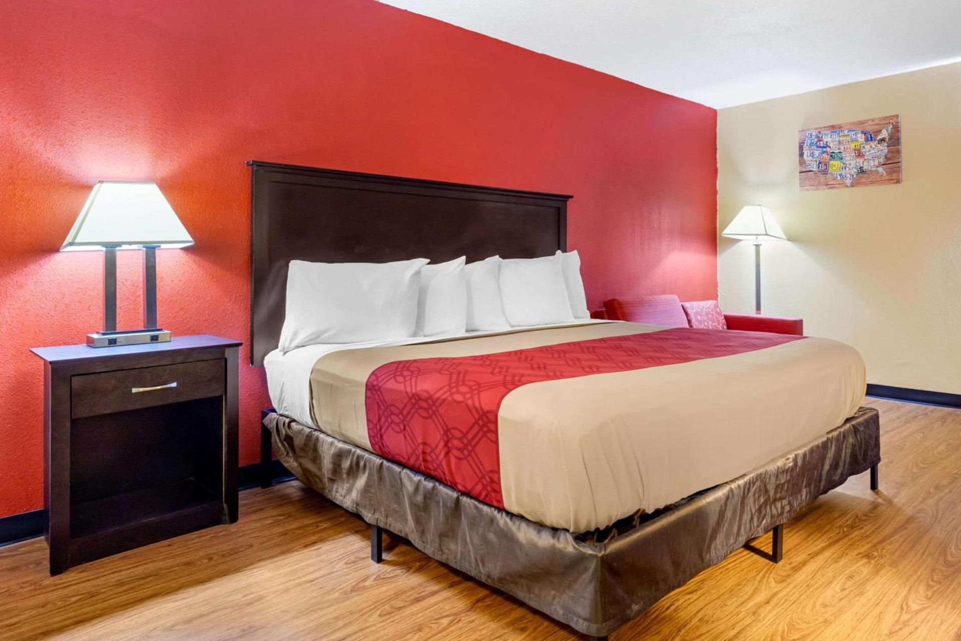 Econo Lodge Burlington I-40 photo 5