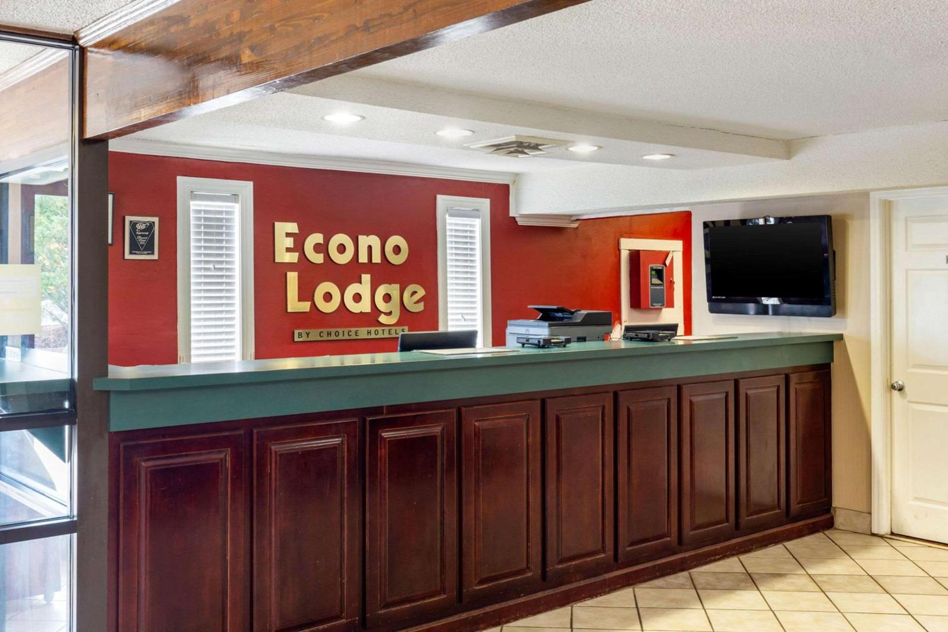 Econo Lodge Burlington I-40 photo 13
