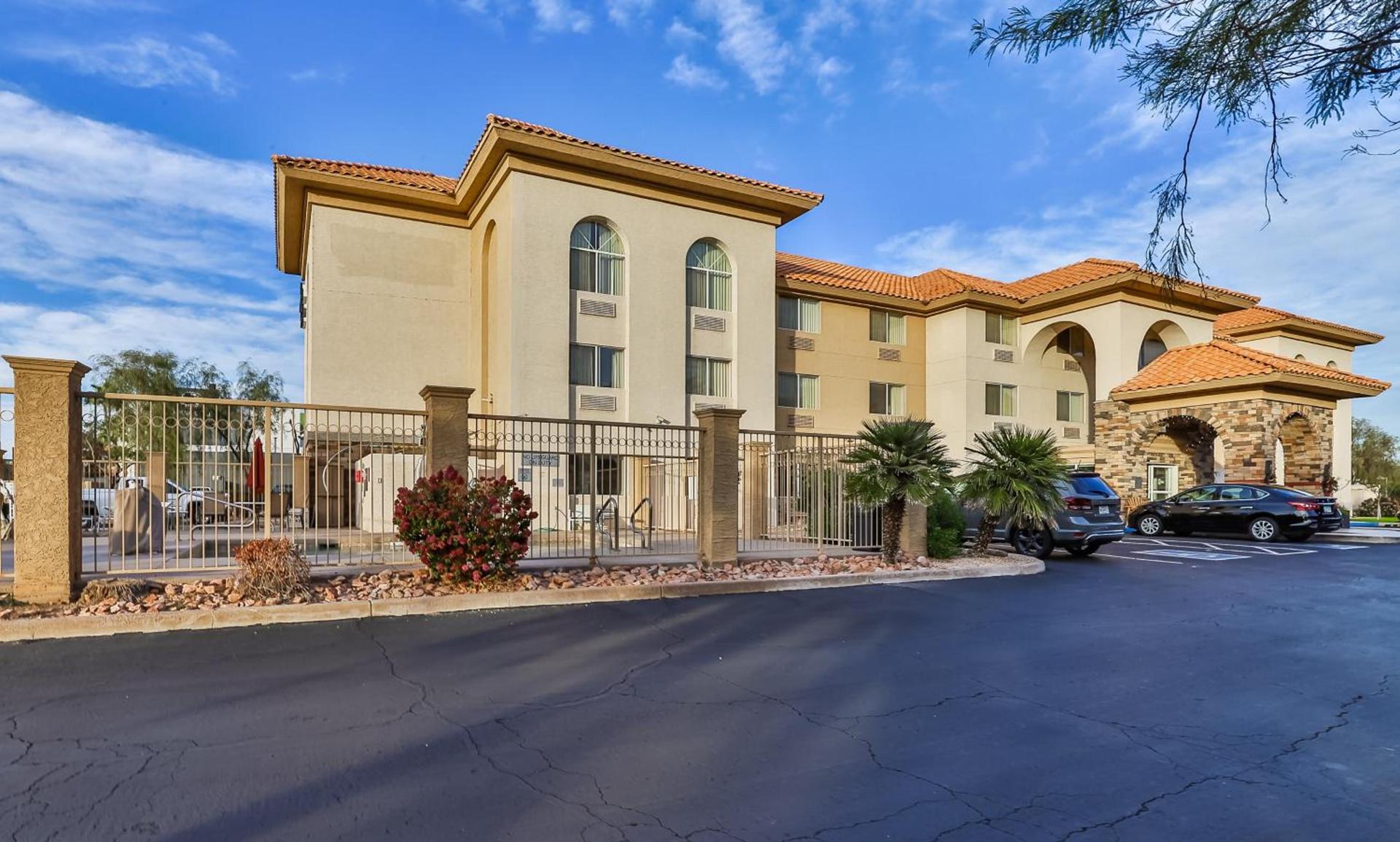 Wingate by Wyndham Chandler Phoenix photo 28