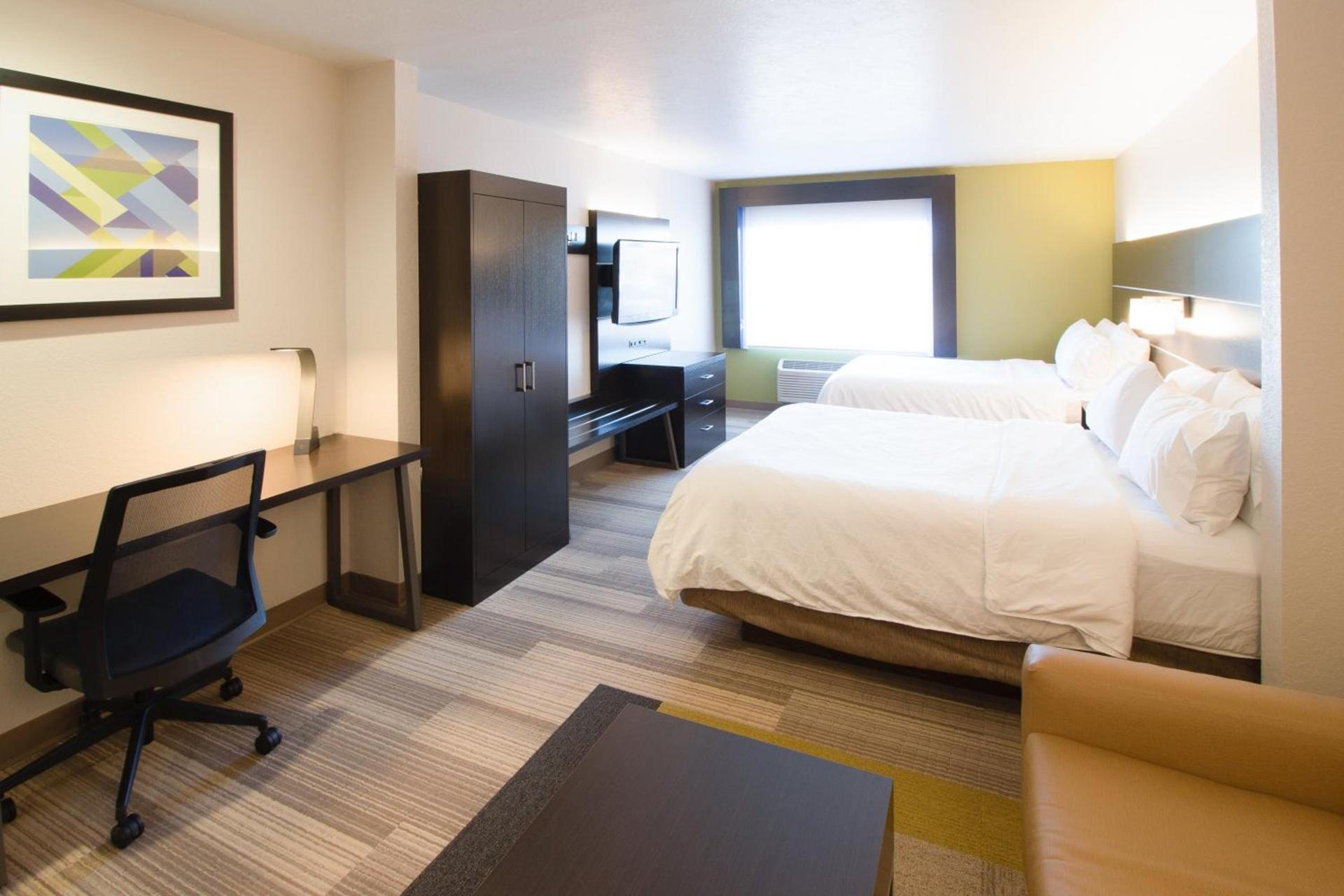 Holiday Inn Express & Suites Le Mars by IHG photo 33