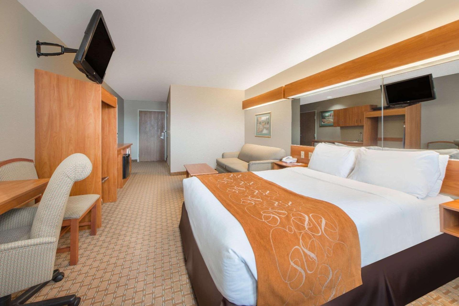Microtel Inn & Suites photo 24