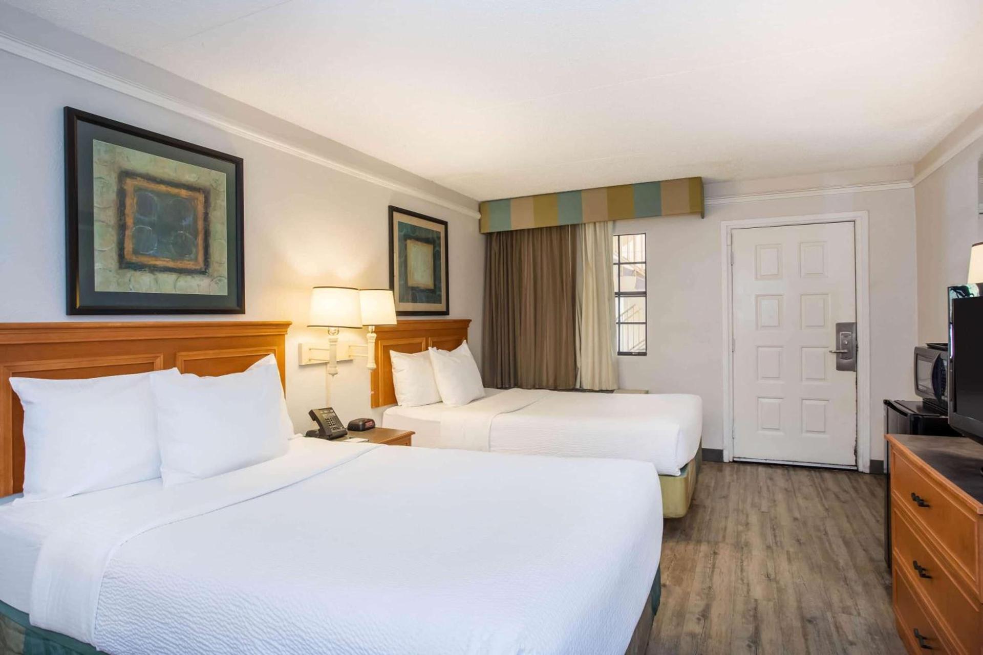 La Quinta Inn by Wyndham Tallahassee North photo 32