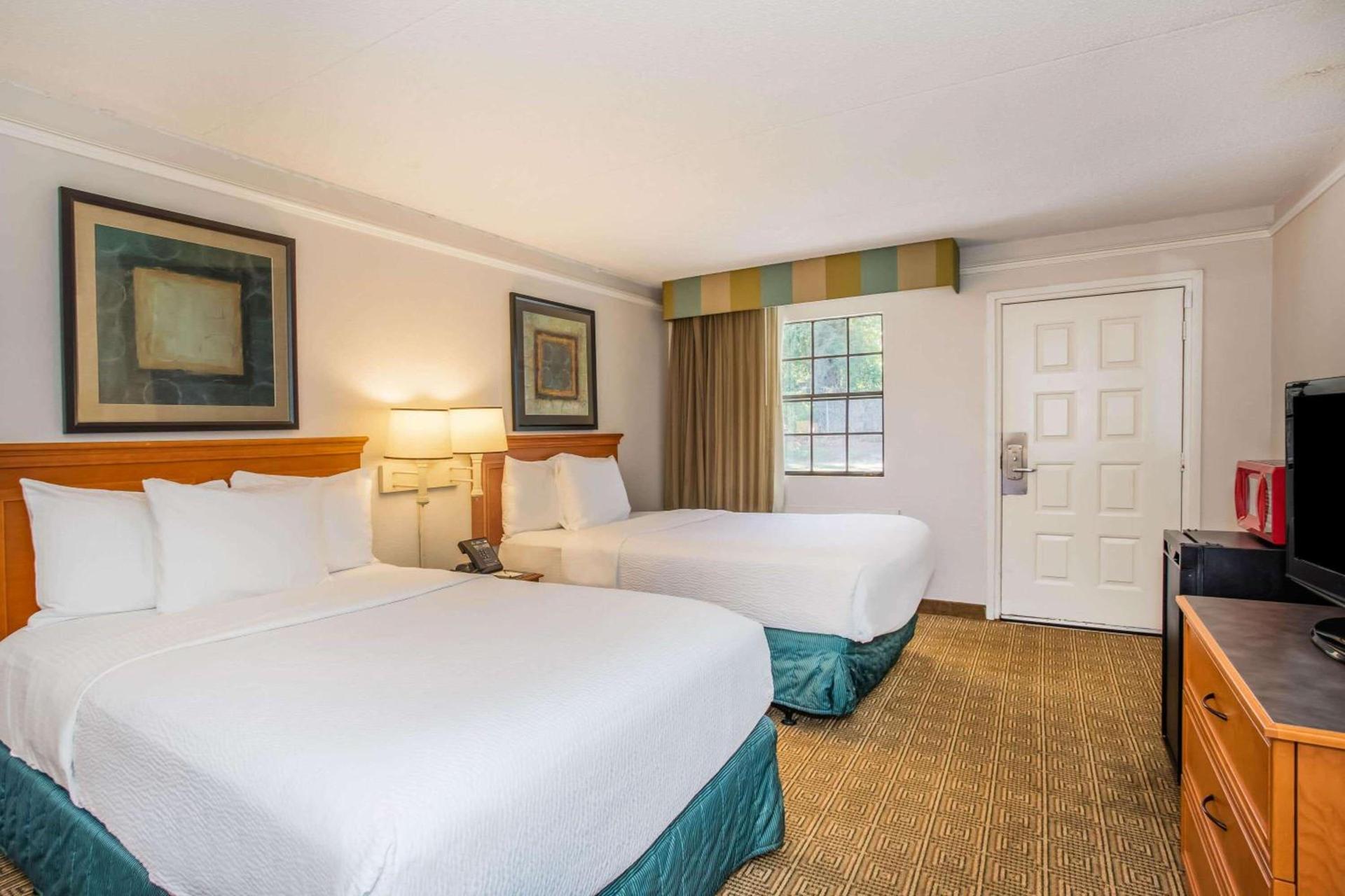 La Quinta Inn by Wyndham Tallahassee North photo 34