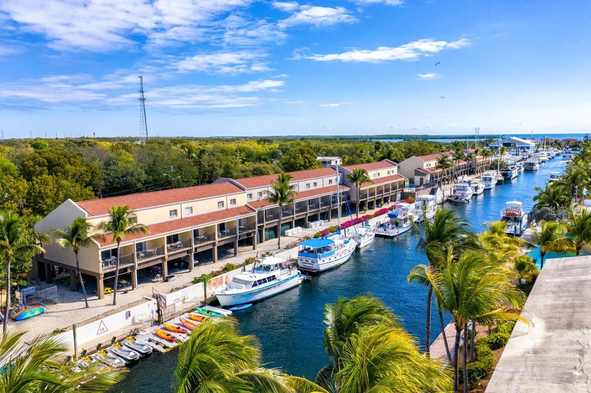 Waterside Suites and Marina photo 13