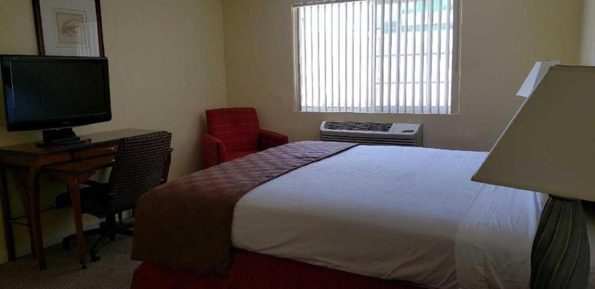Europa Inn & Suites photo 19