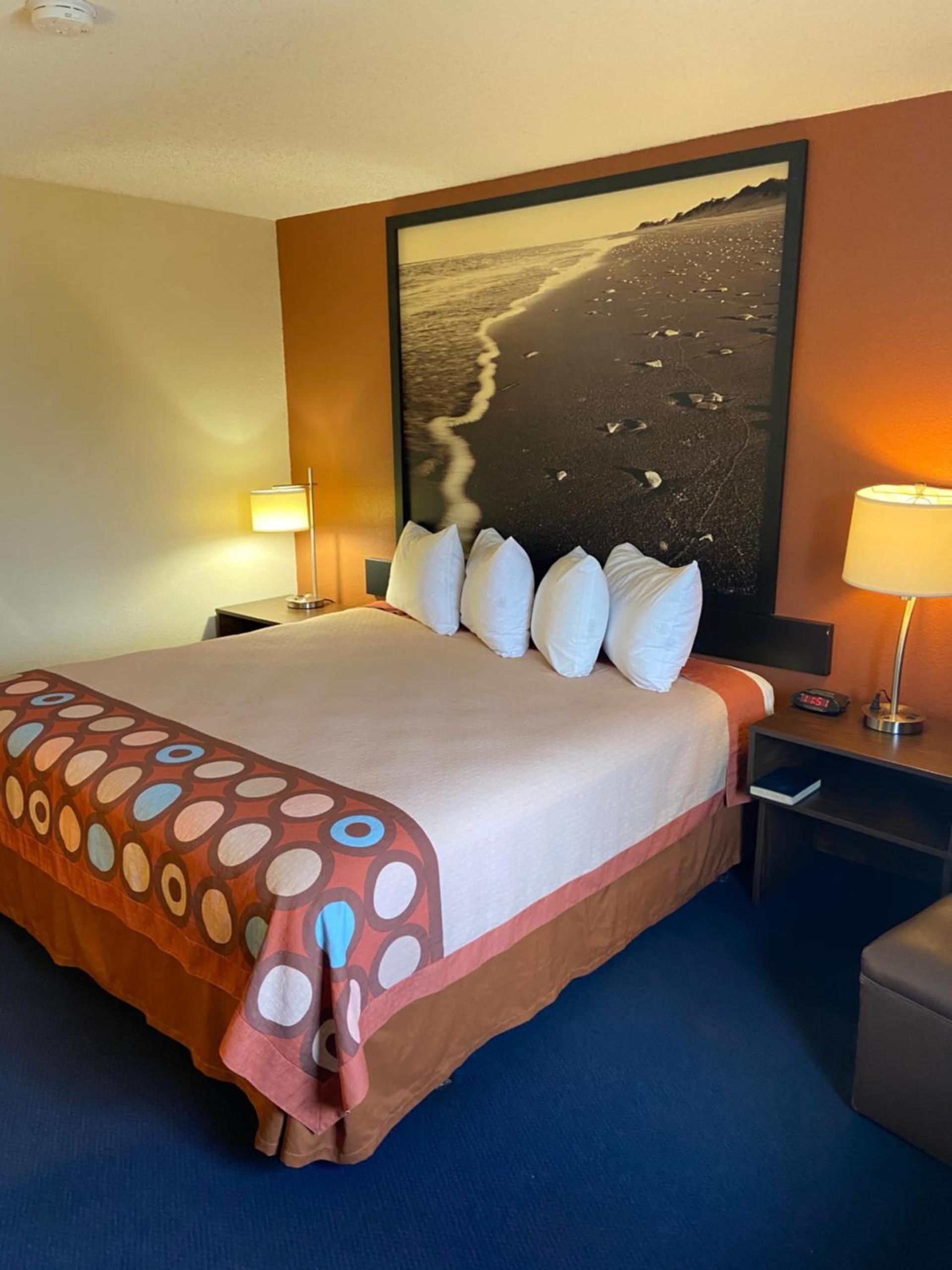 Super 8 by Wyndham College Station photo 15
