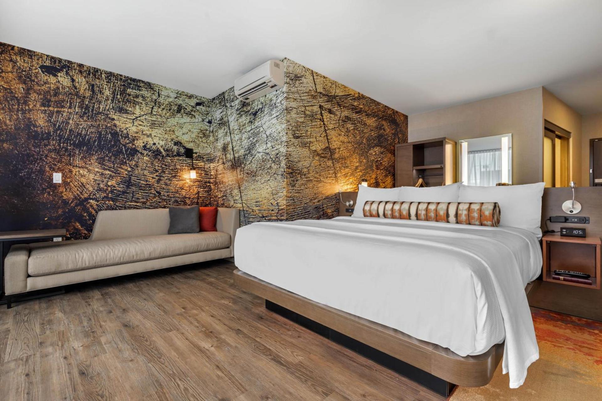 Cambria Hotel Omaha Downtown photo 72