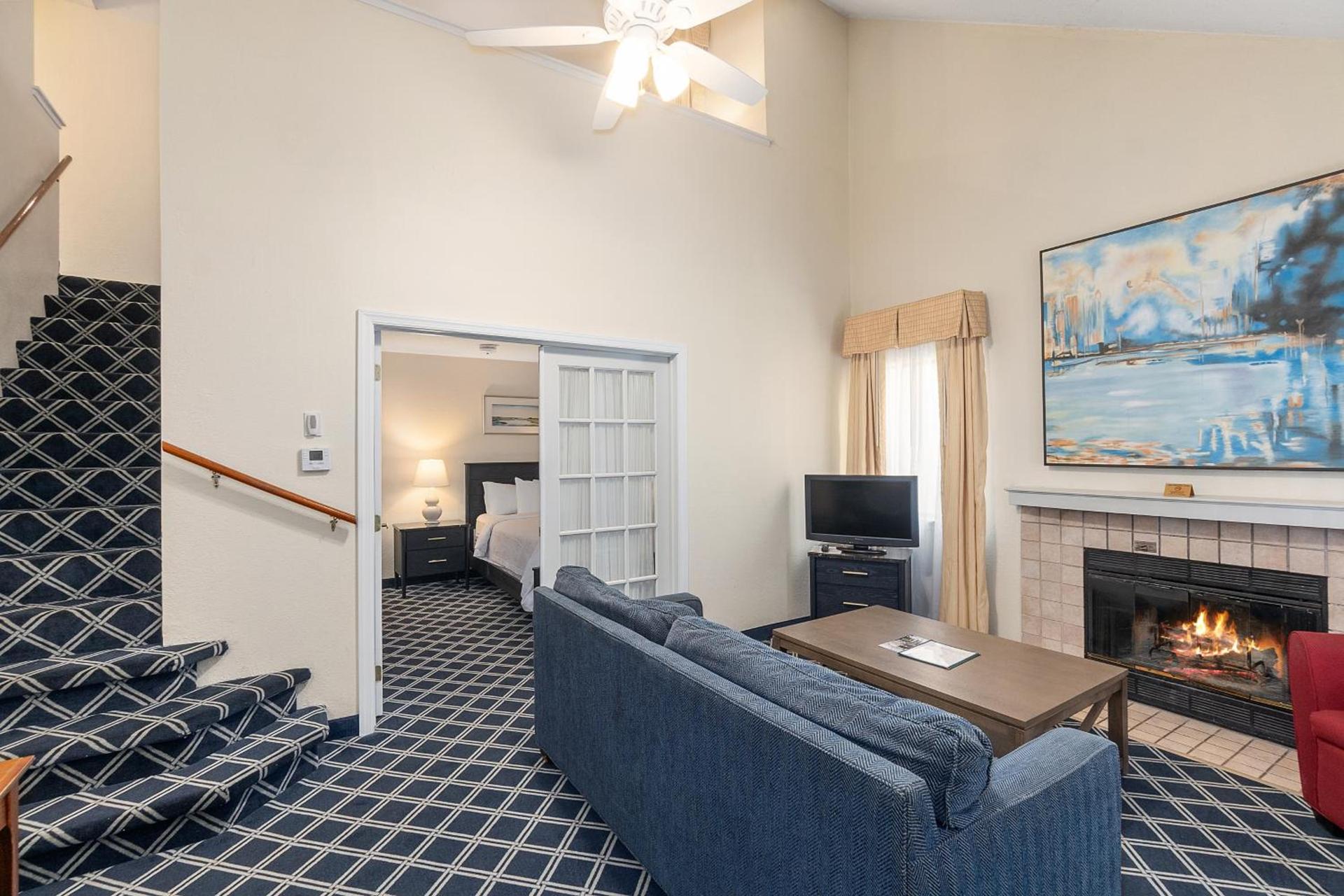 Residences at Daniel Webster photo 31
