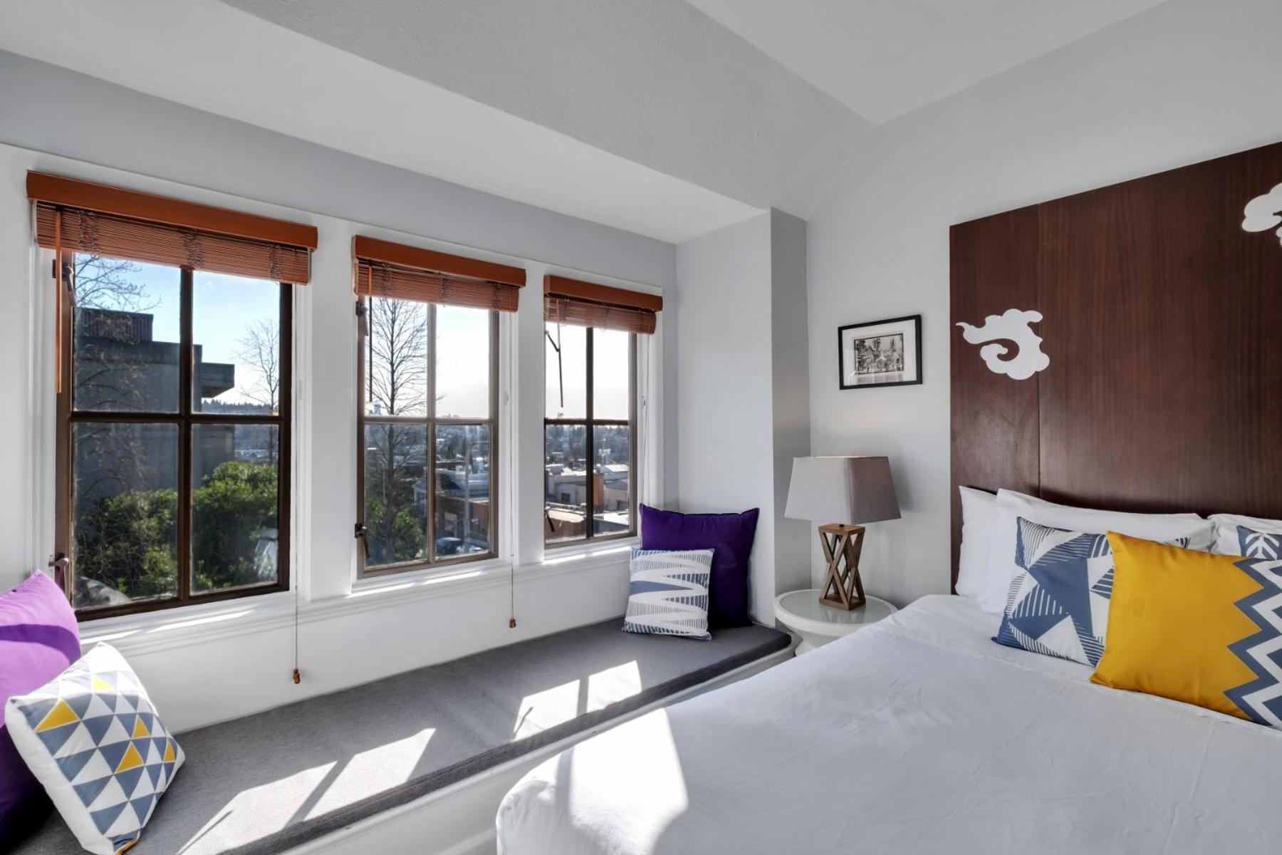 College Inn Hotel photo 6