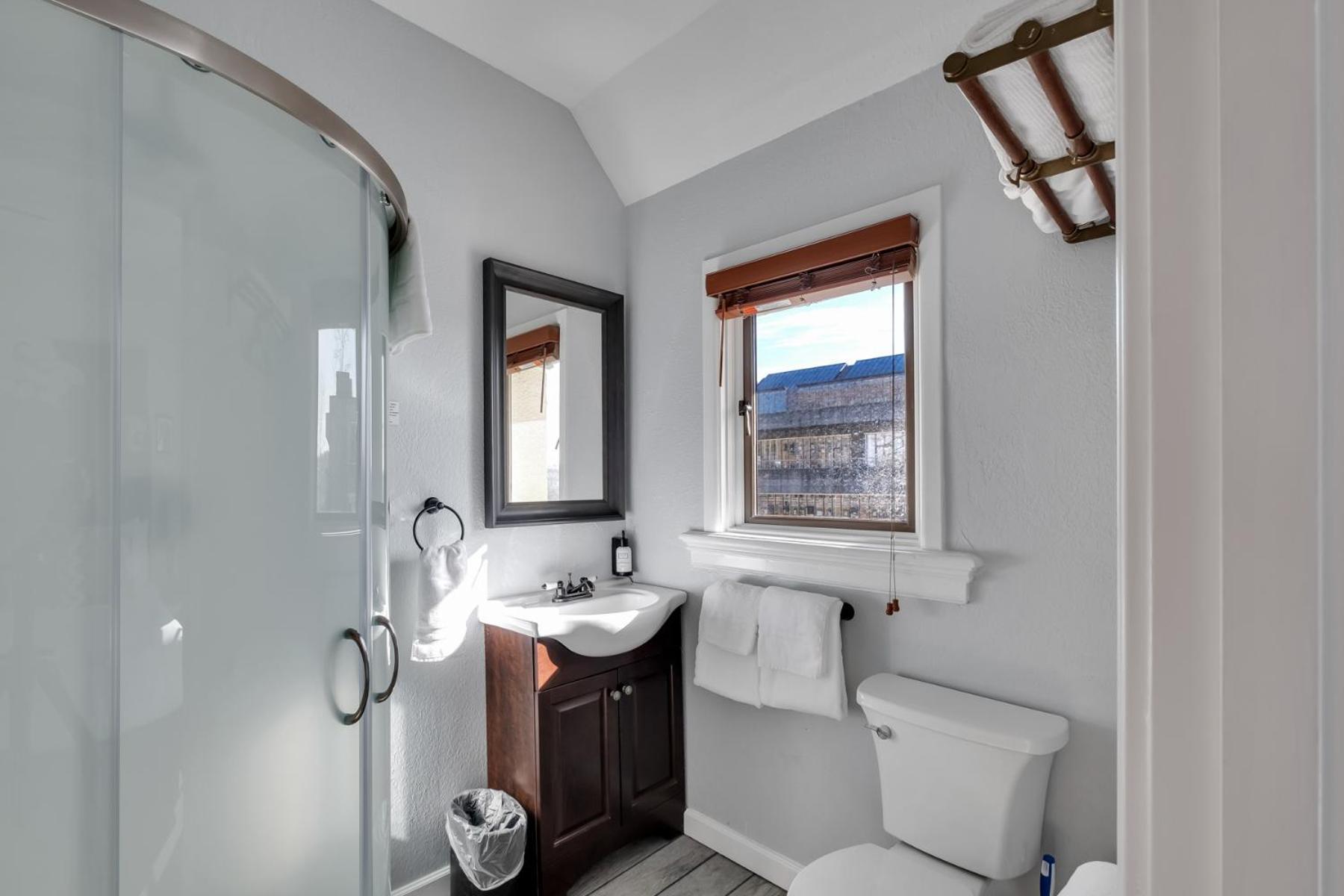 College Inn Hotel photo 7