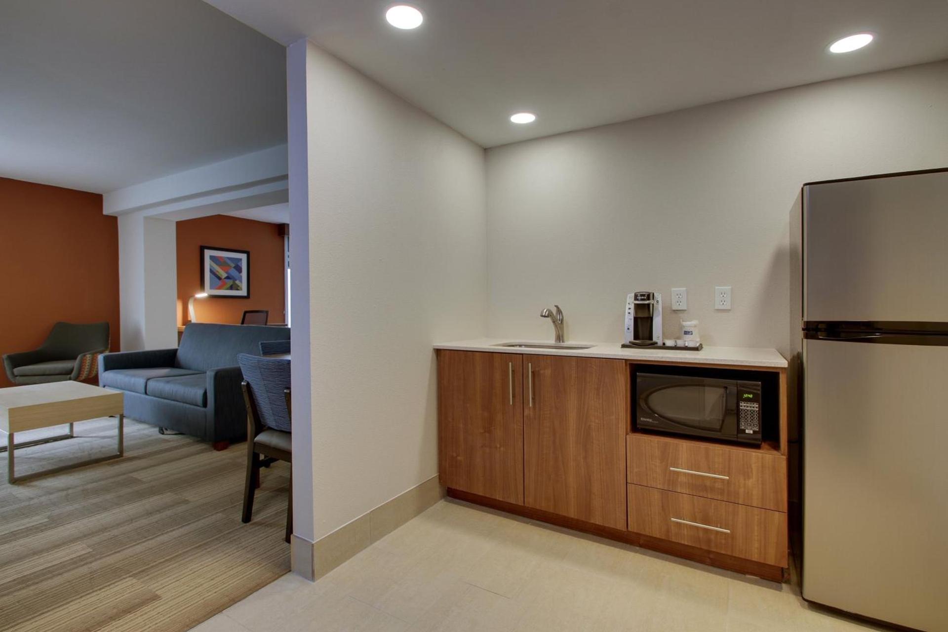 Holiday Inn Express Voorhees/ Mt. Laurel by IHG photo 30