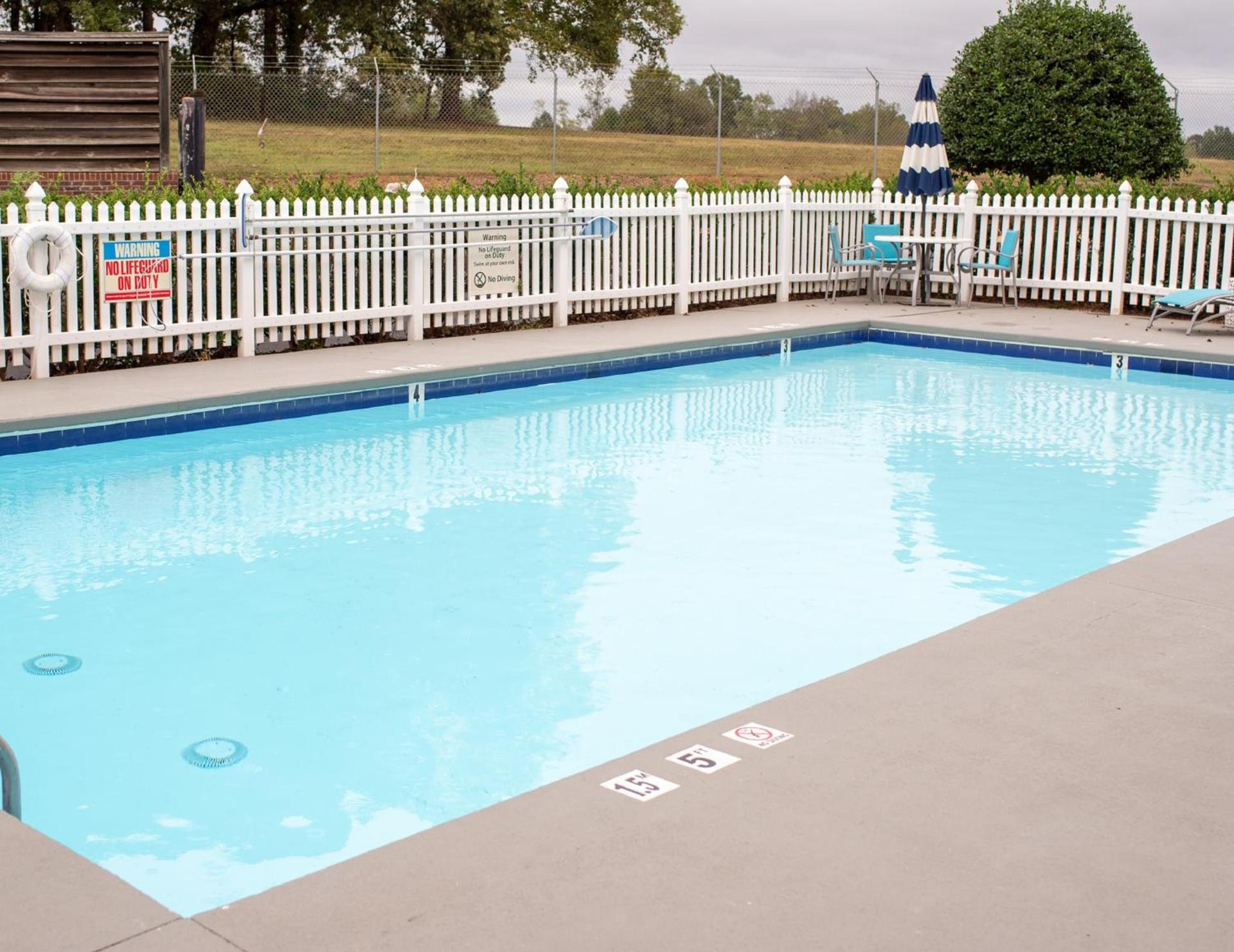 Holiday Inn Express Hotel & Suites Conover - Hickory Area by IHG photo 8