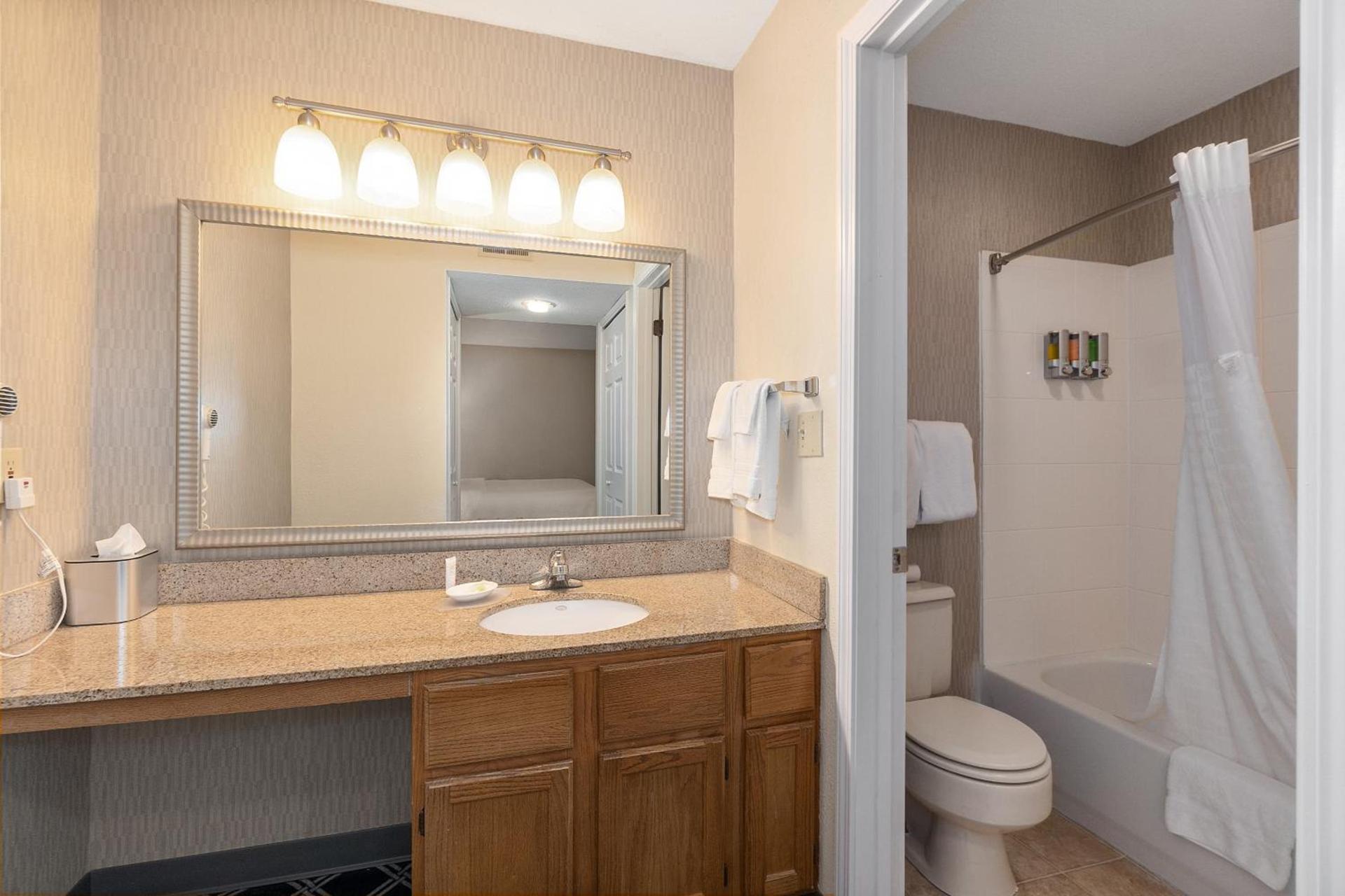 Residences at Daniel Webster photo 45