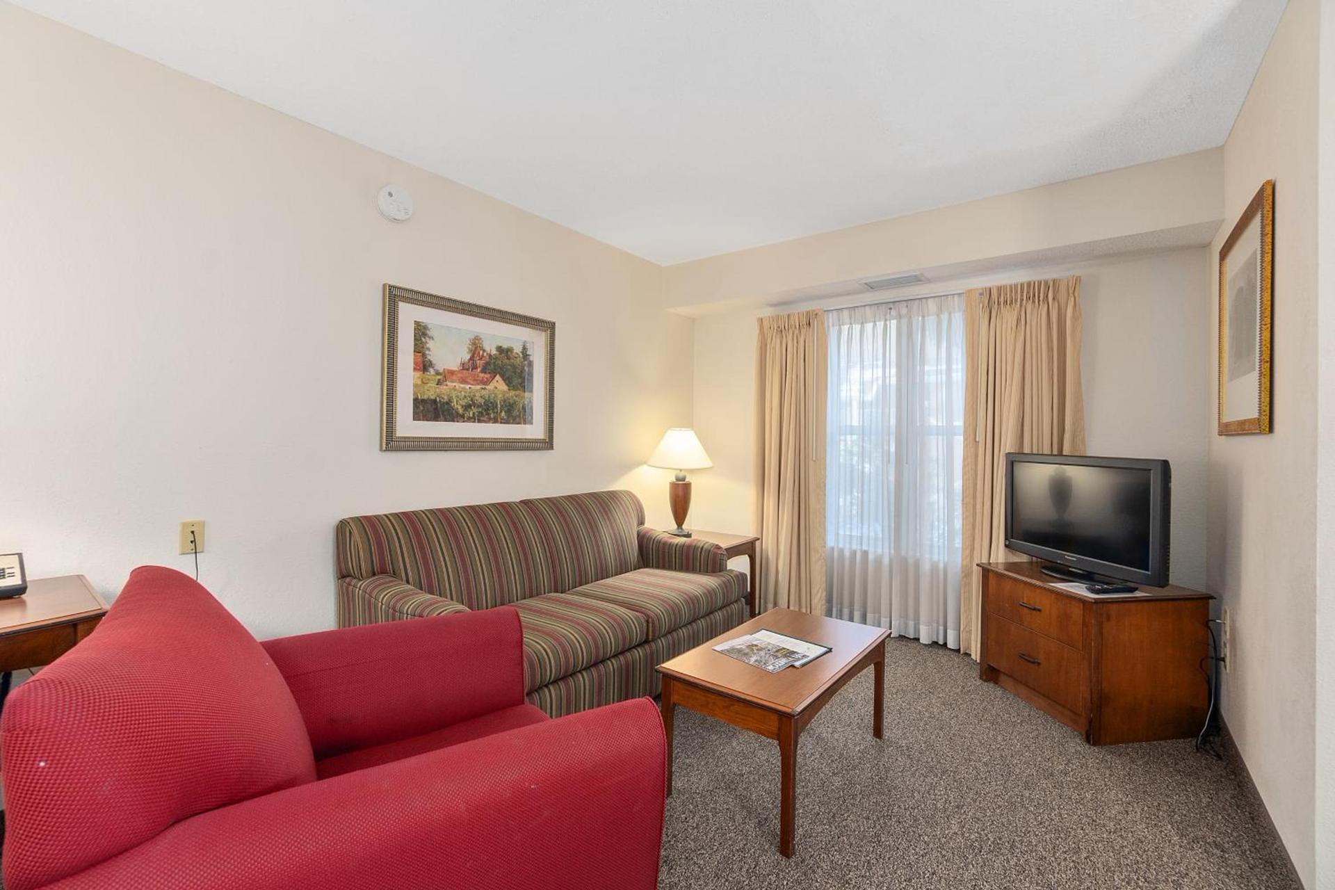 Residences at Daniel Webster photo 35