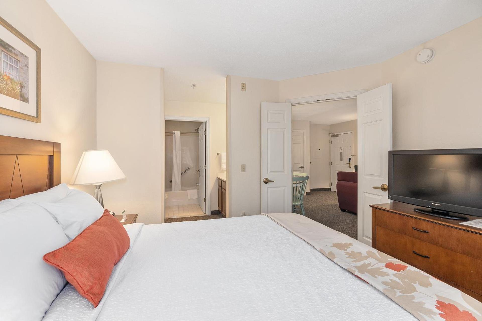Residences at Daniel Webster photo 67