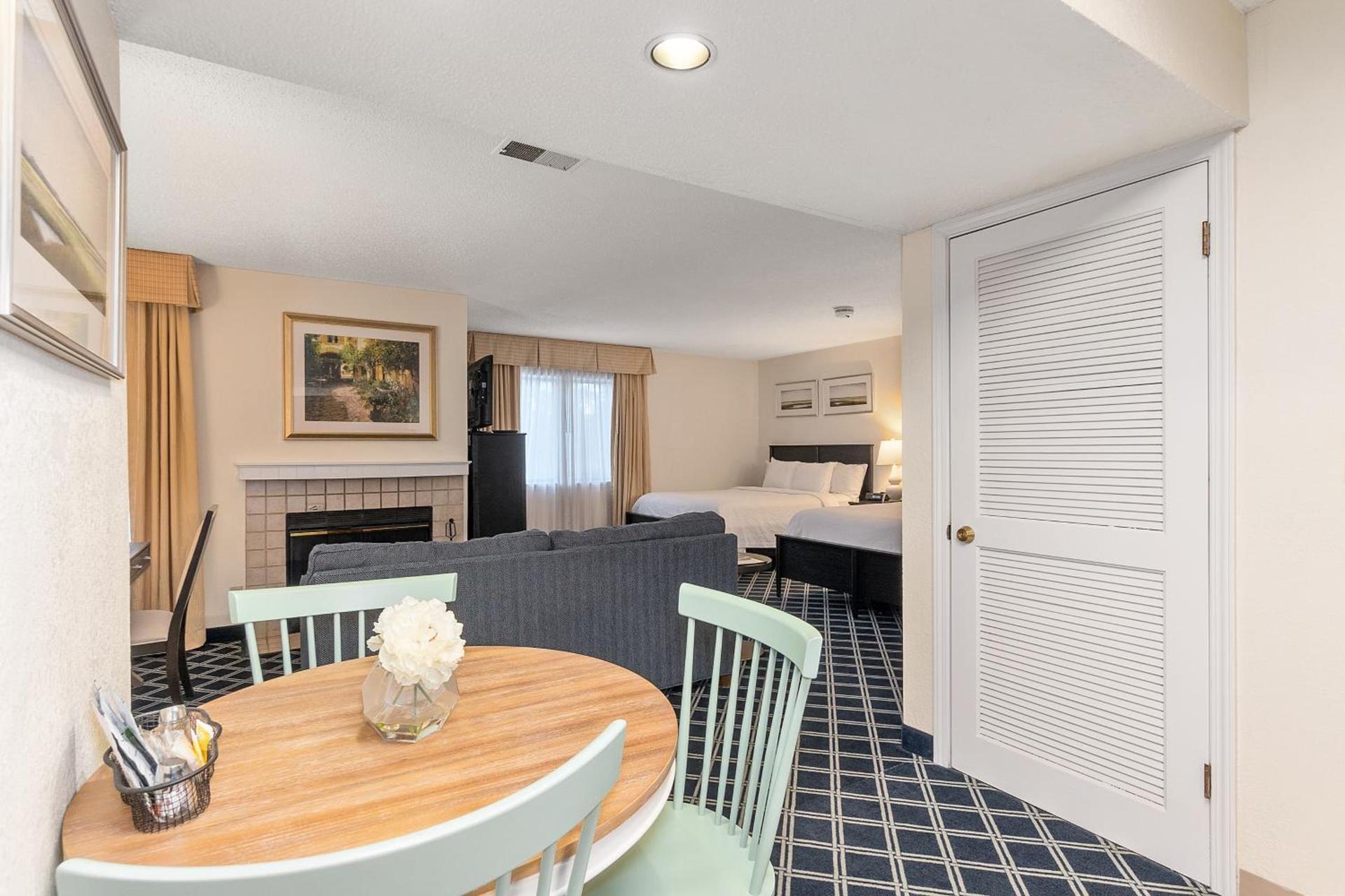 Residences at Daniel Webster photo 47