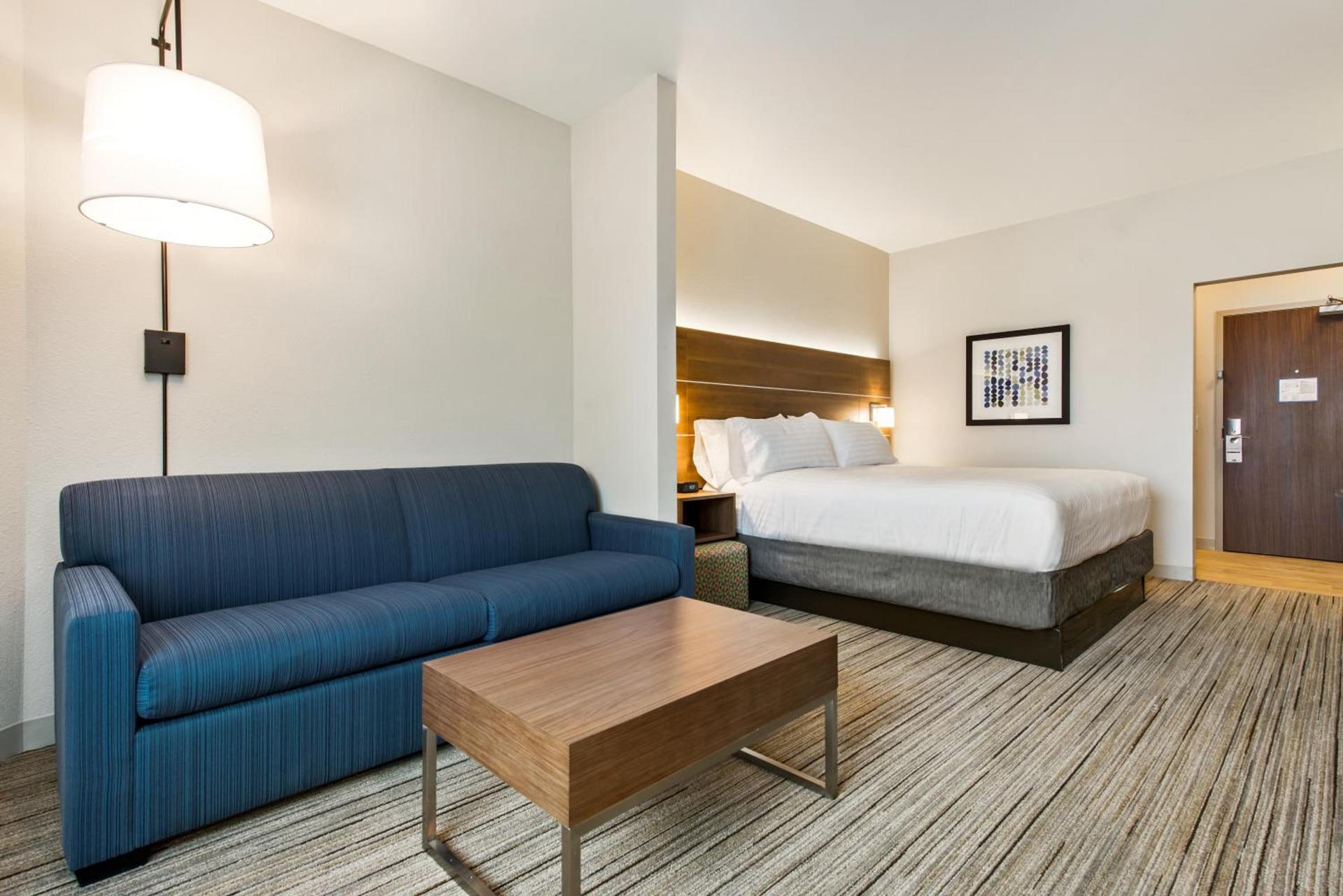 Holiday Inn Express & Suites - Carrollton West by IHG photo 6
