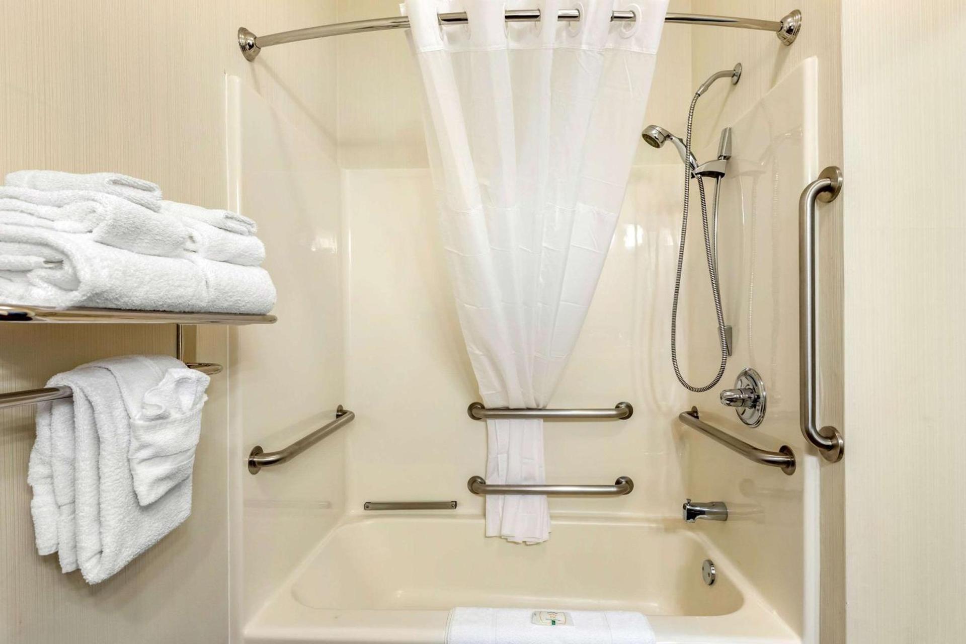 Quality Inn & Suites University Fort Collins photo 29