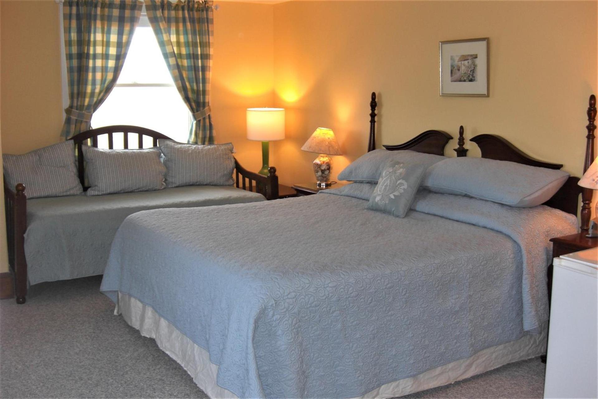 Seafarer Inn photo 4