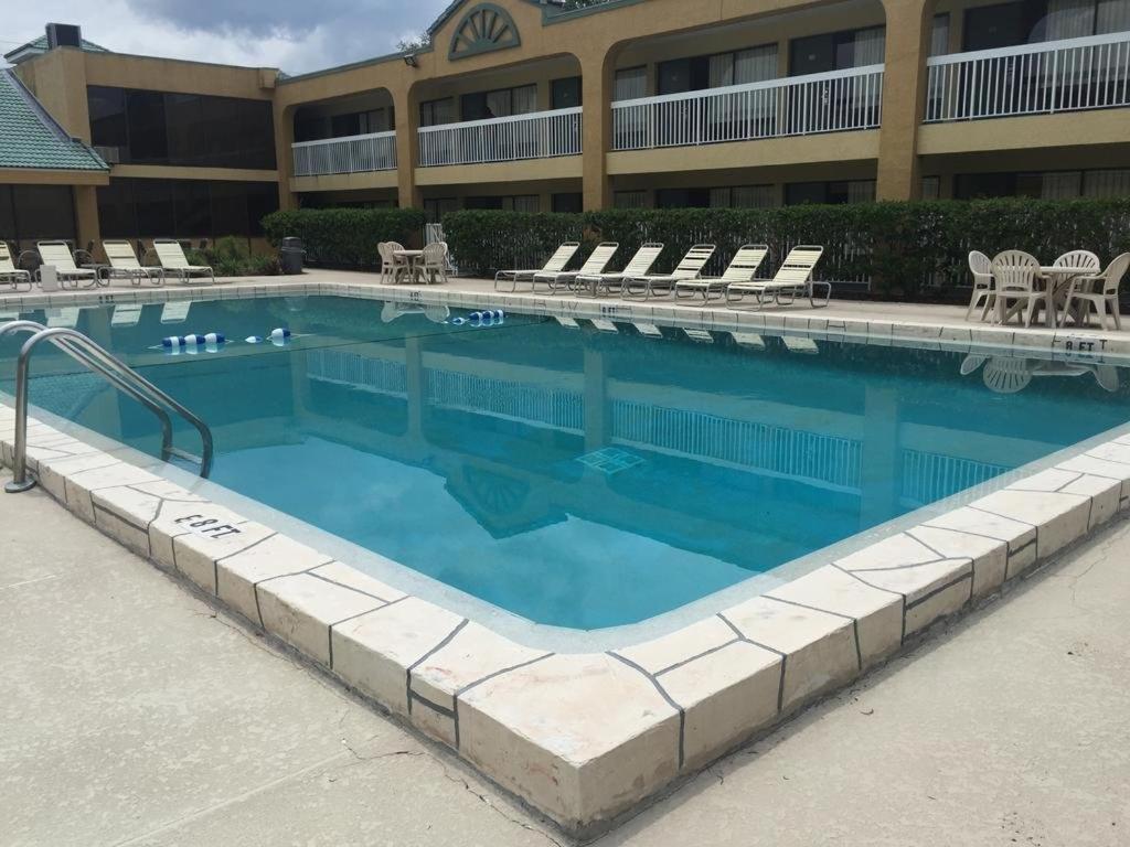 Budget Inn Sanford International Airport photo 2