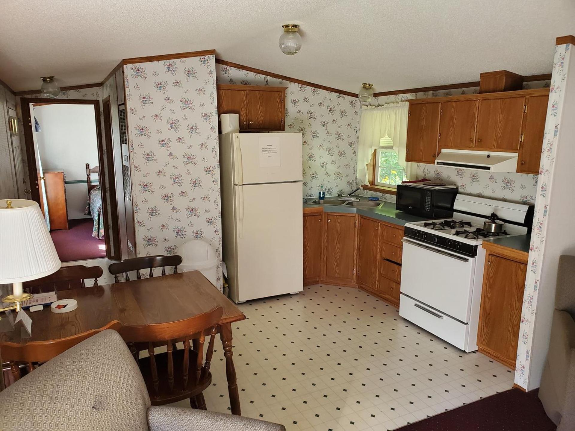 Lake View Motel photo 24