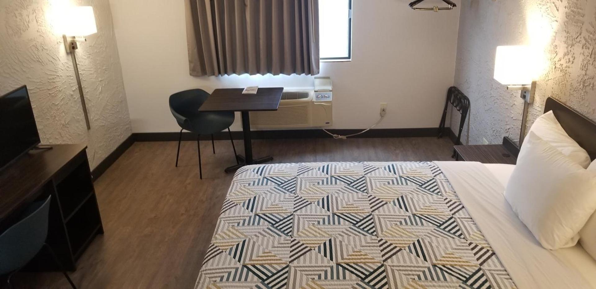 Motel 6-Elk Grove Village, IL - O'Hare photo 28