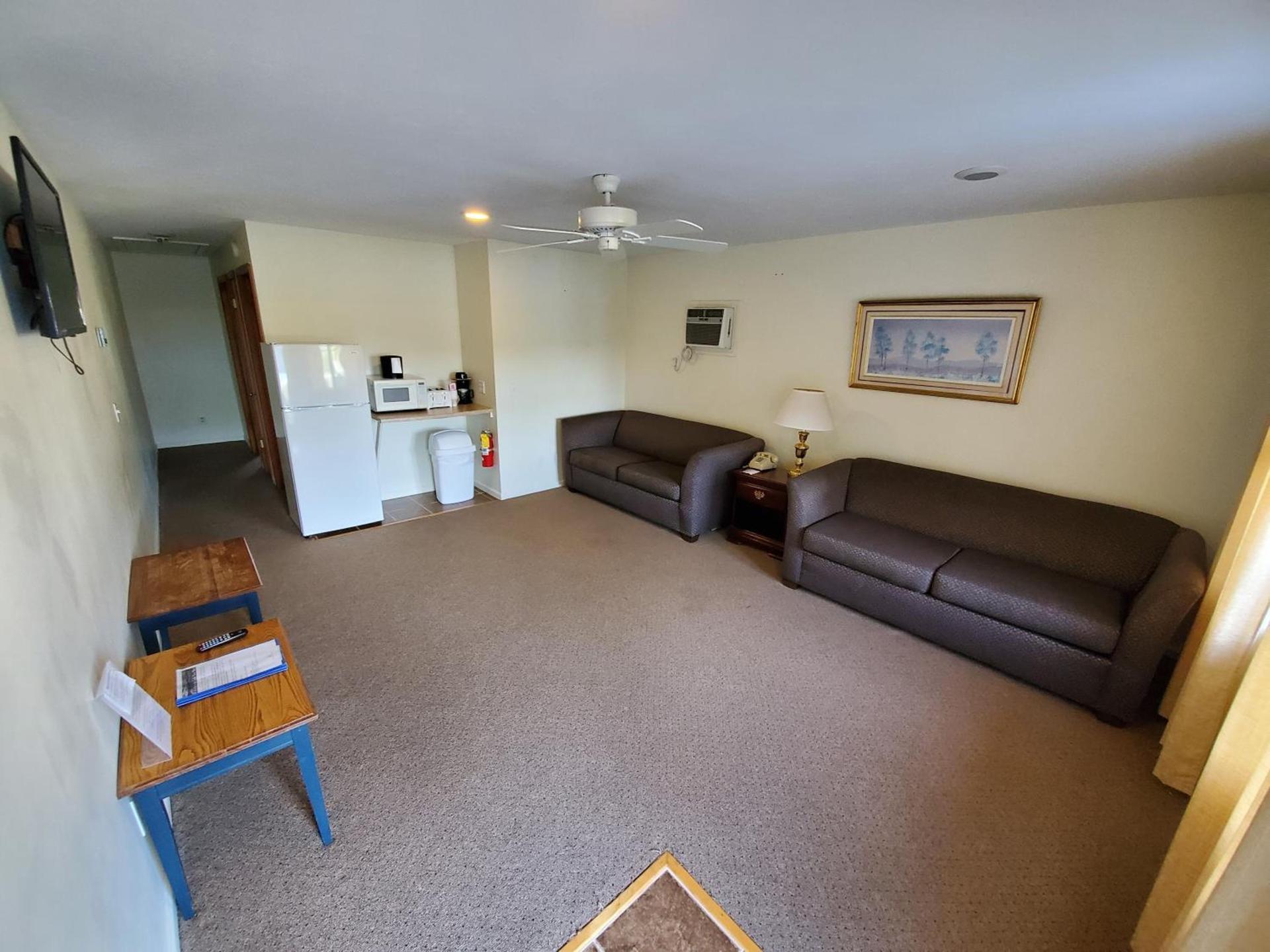 Lake View Motel photo 17