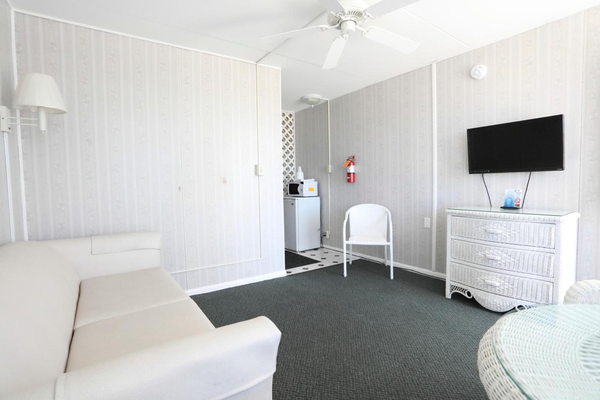 Commander by the Sea Motel photo 25