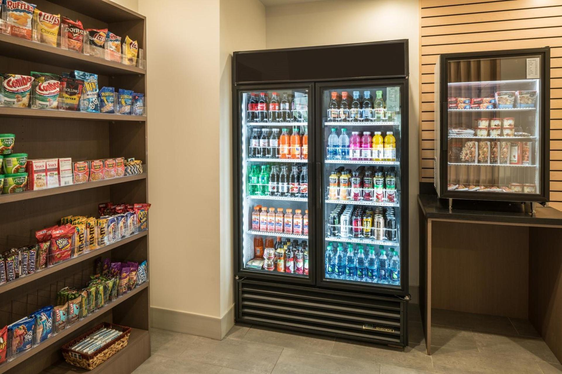 Holiday Inn Express & Suites Springfield by IHG photo 47