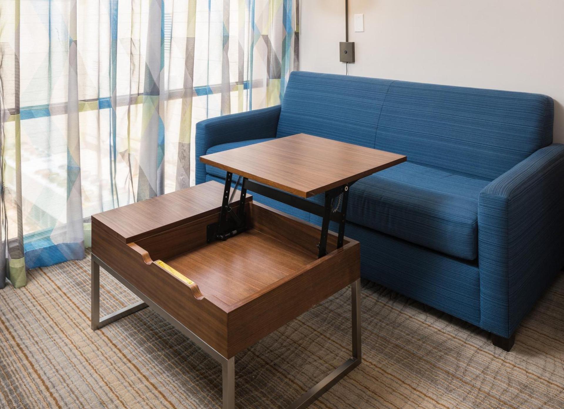 Holiday Inn Express & Suites Springfield by IHG photo 24