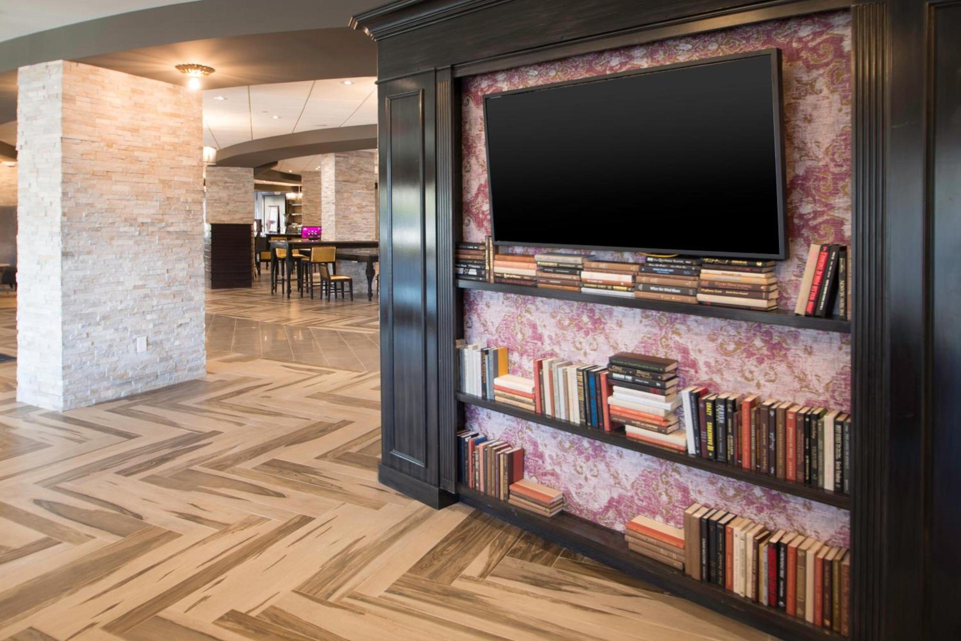 Crowne Plaza Saddle Brook by IHG photo 14