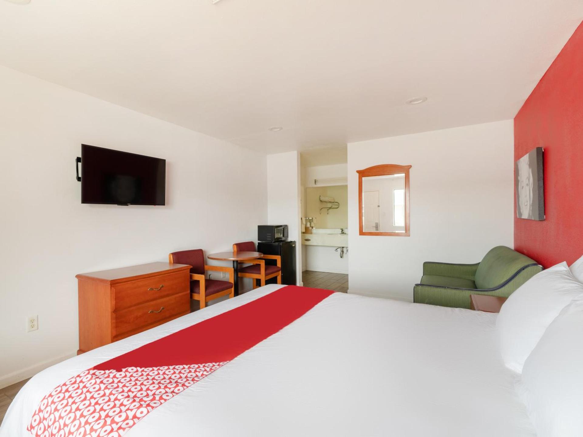 OYO Hotel San Antonio near AT&T Center photo 31