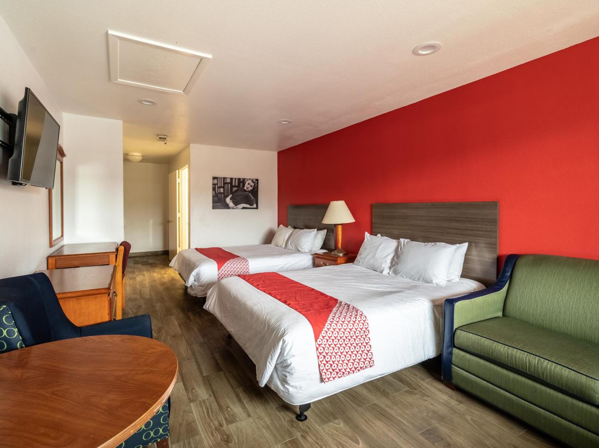 OYO Hotel San Antonio near AT&T Center photo 13